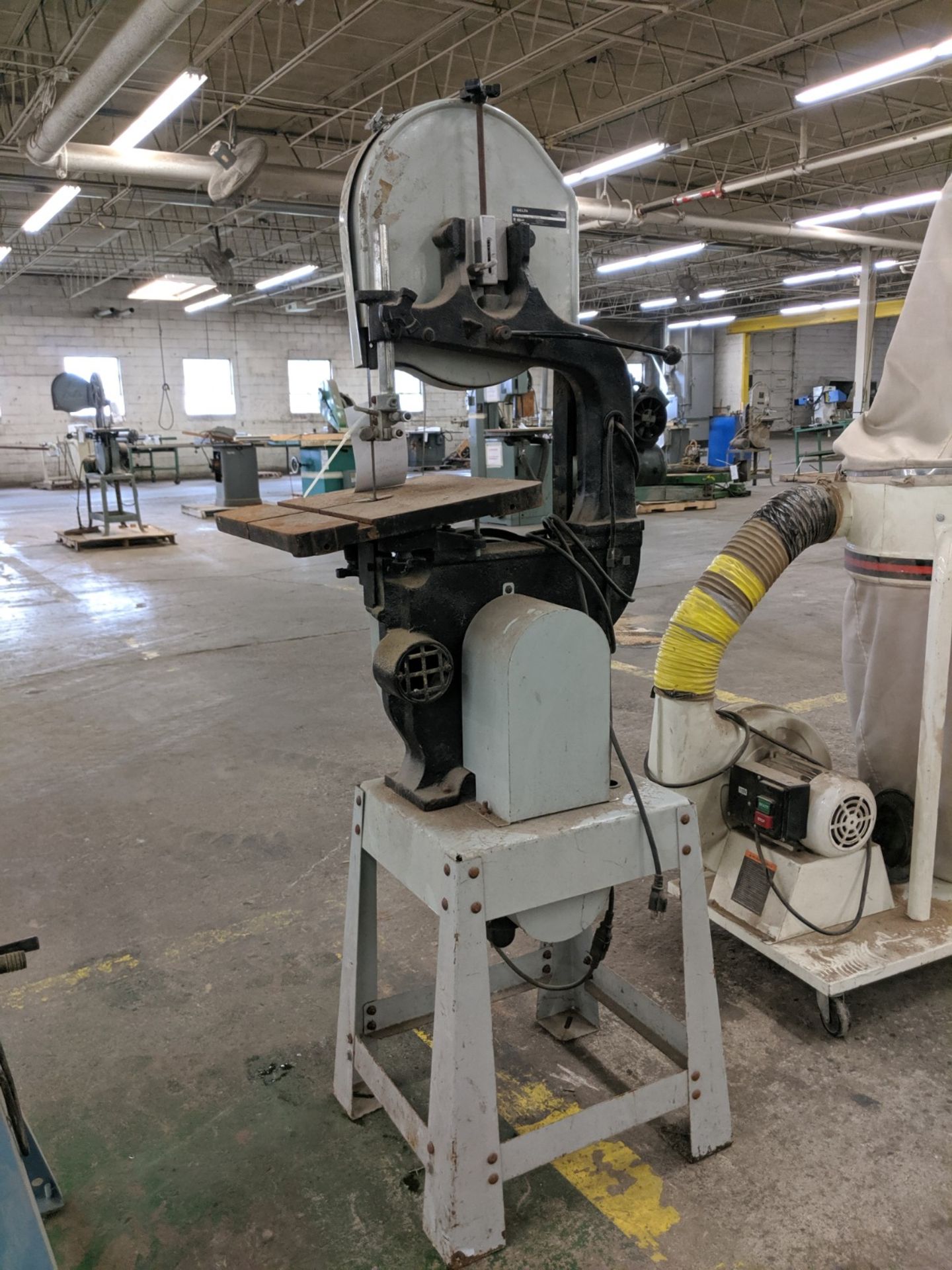 Delta Band Saw - Image 2 of 3