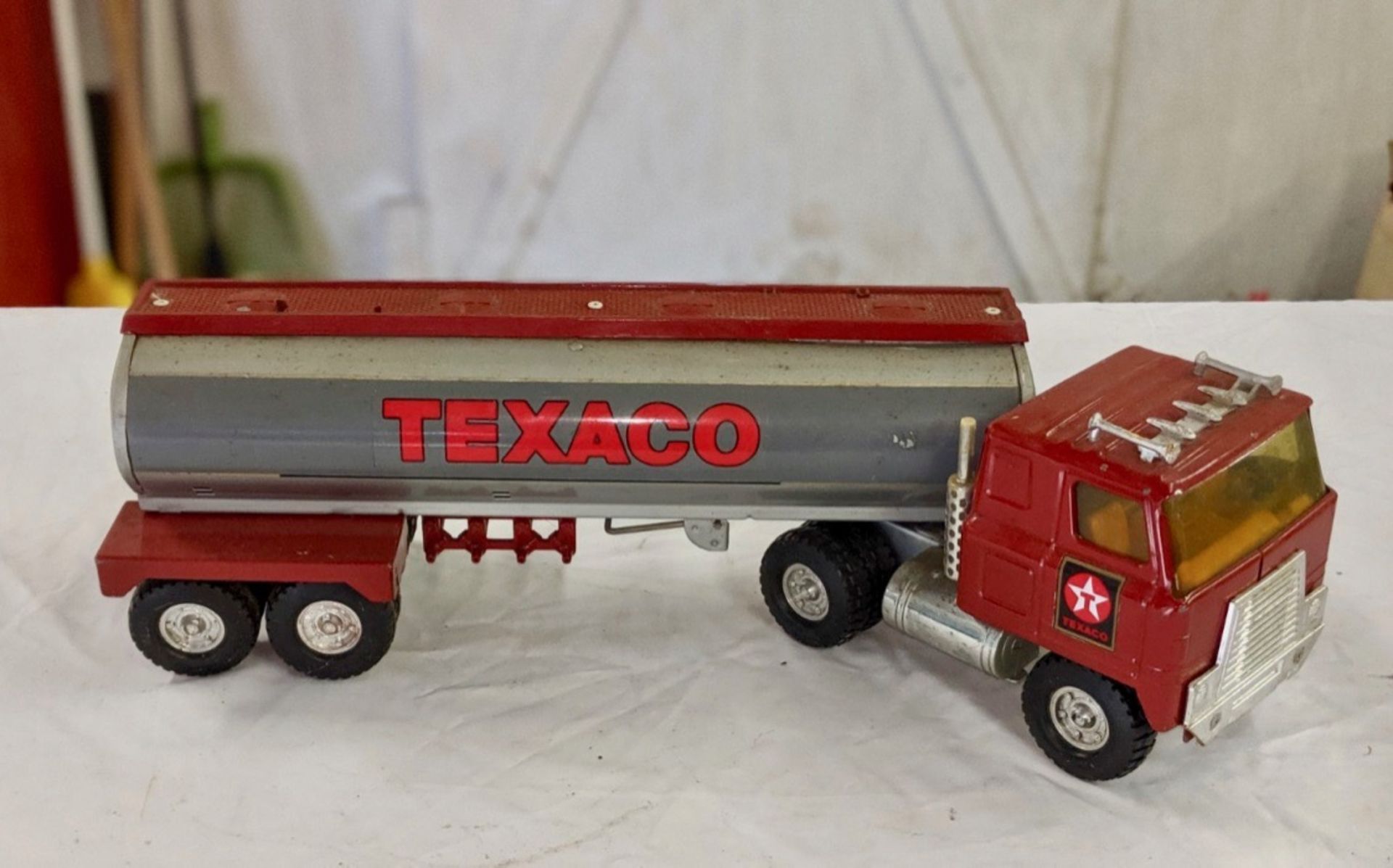 Ertl Texaco truck with oil tanker - Image 3 of 5