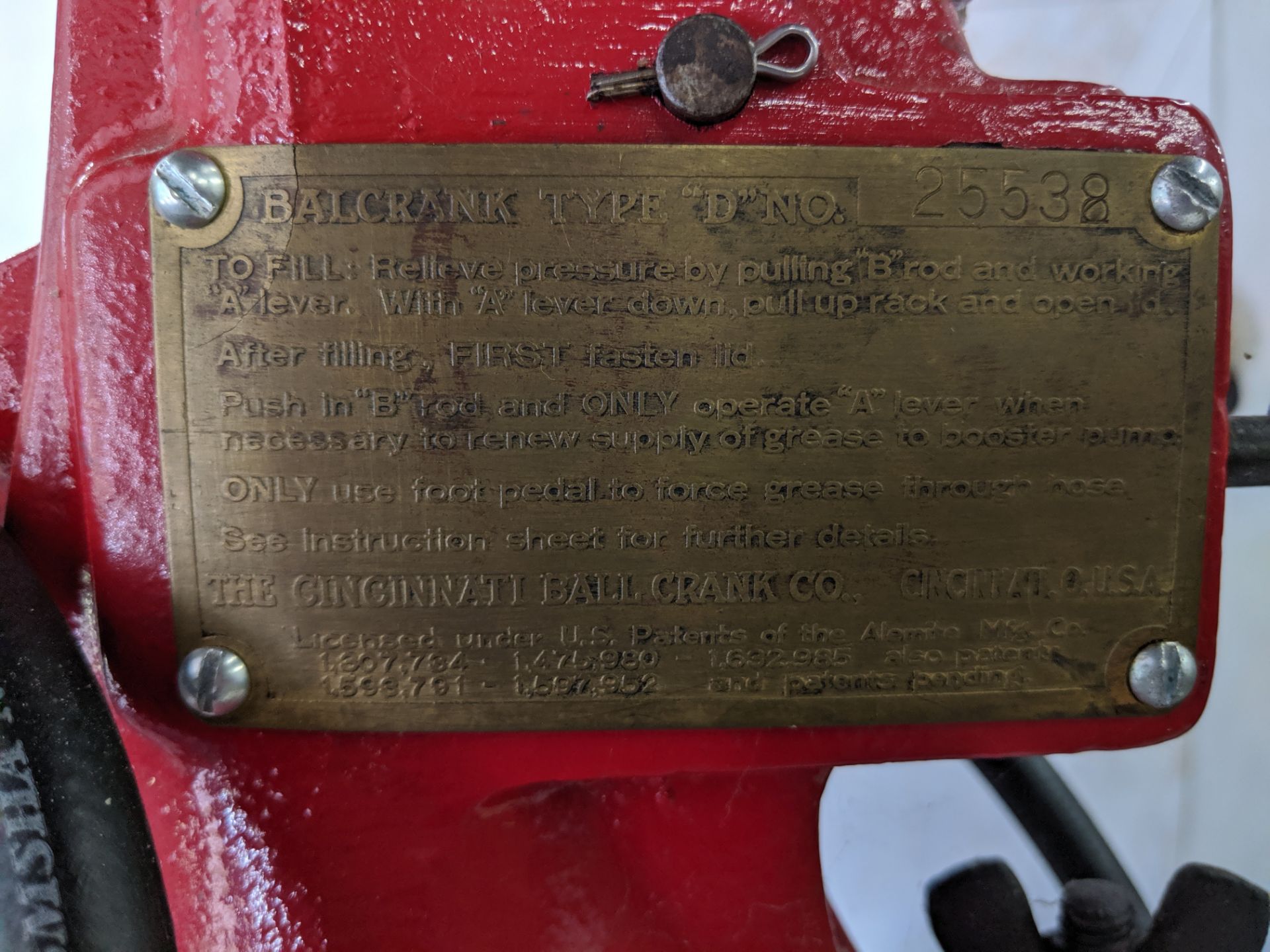 Balcrank Type D No. 25538 foot pedal lubrication pump mfd by The Cincinnati Ball Crank Co. - Image 2 of 3