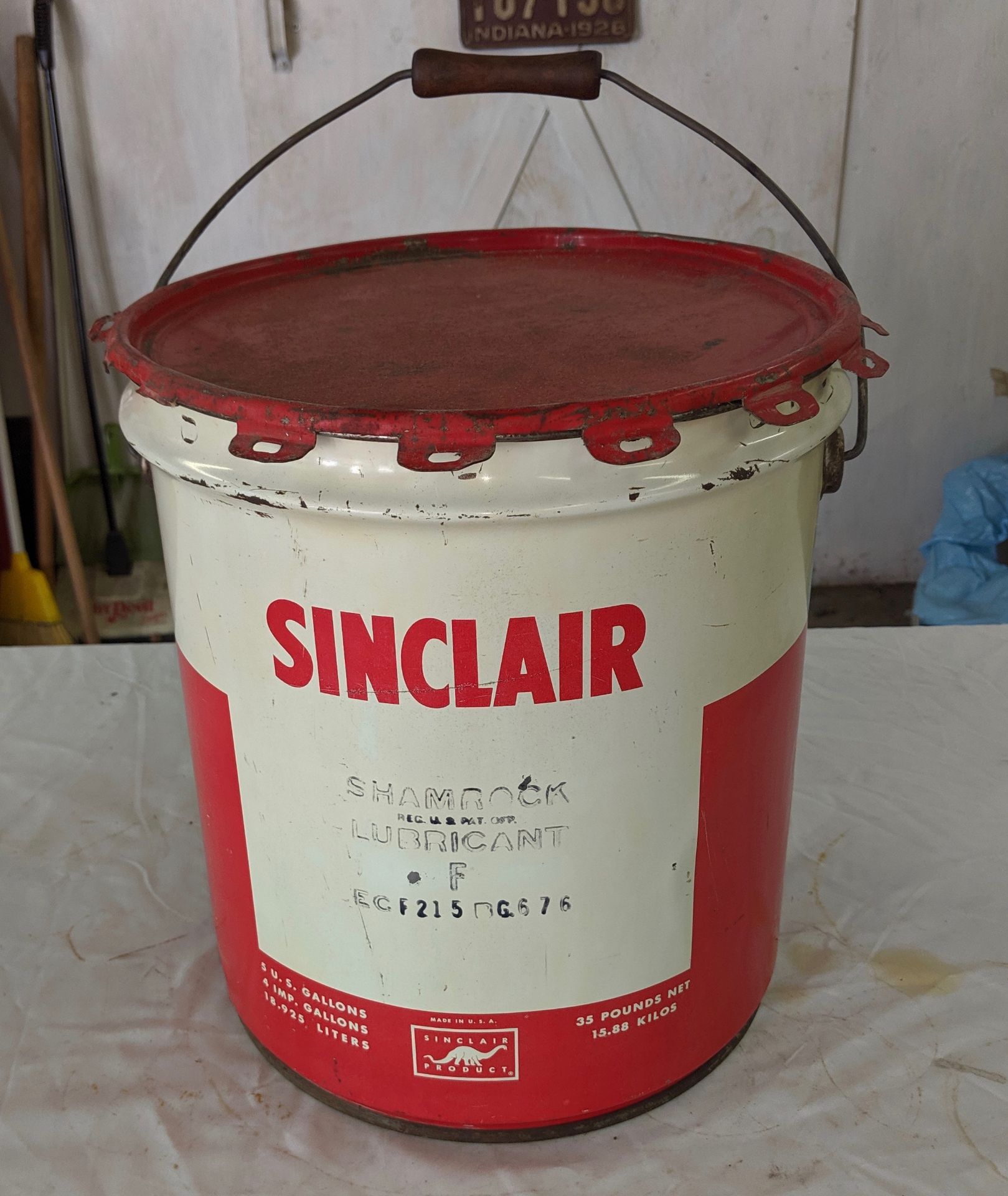 Sinclair Shamrock Lubricant 5 gallon bucket - Image 2 of 3