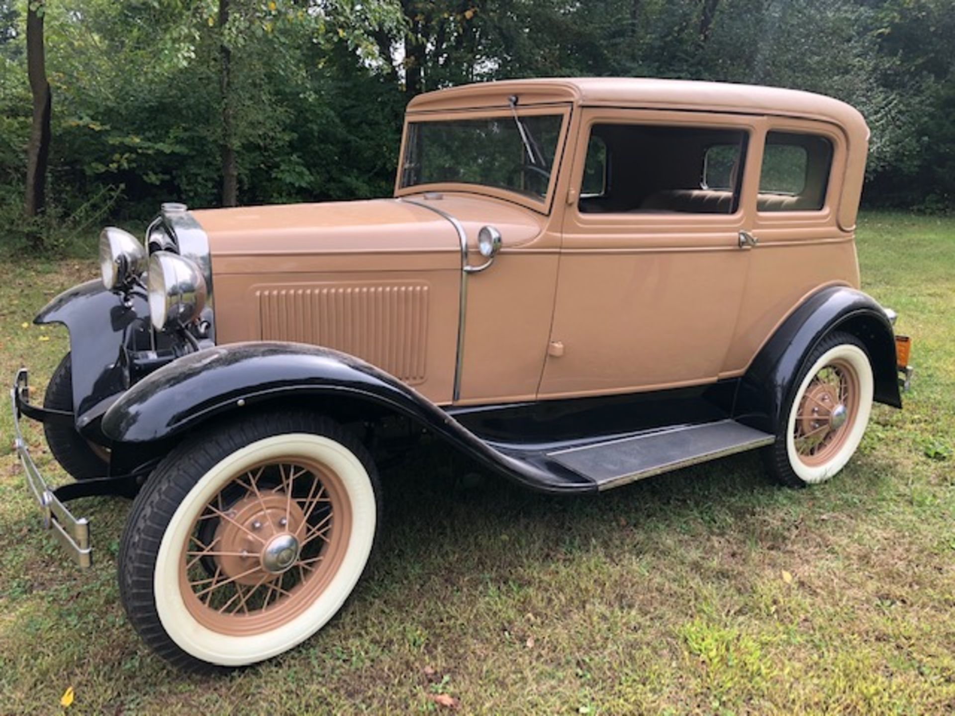 1931 Ford model A Leatherback Victoria, full restoration, cream/brown color with black running