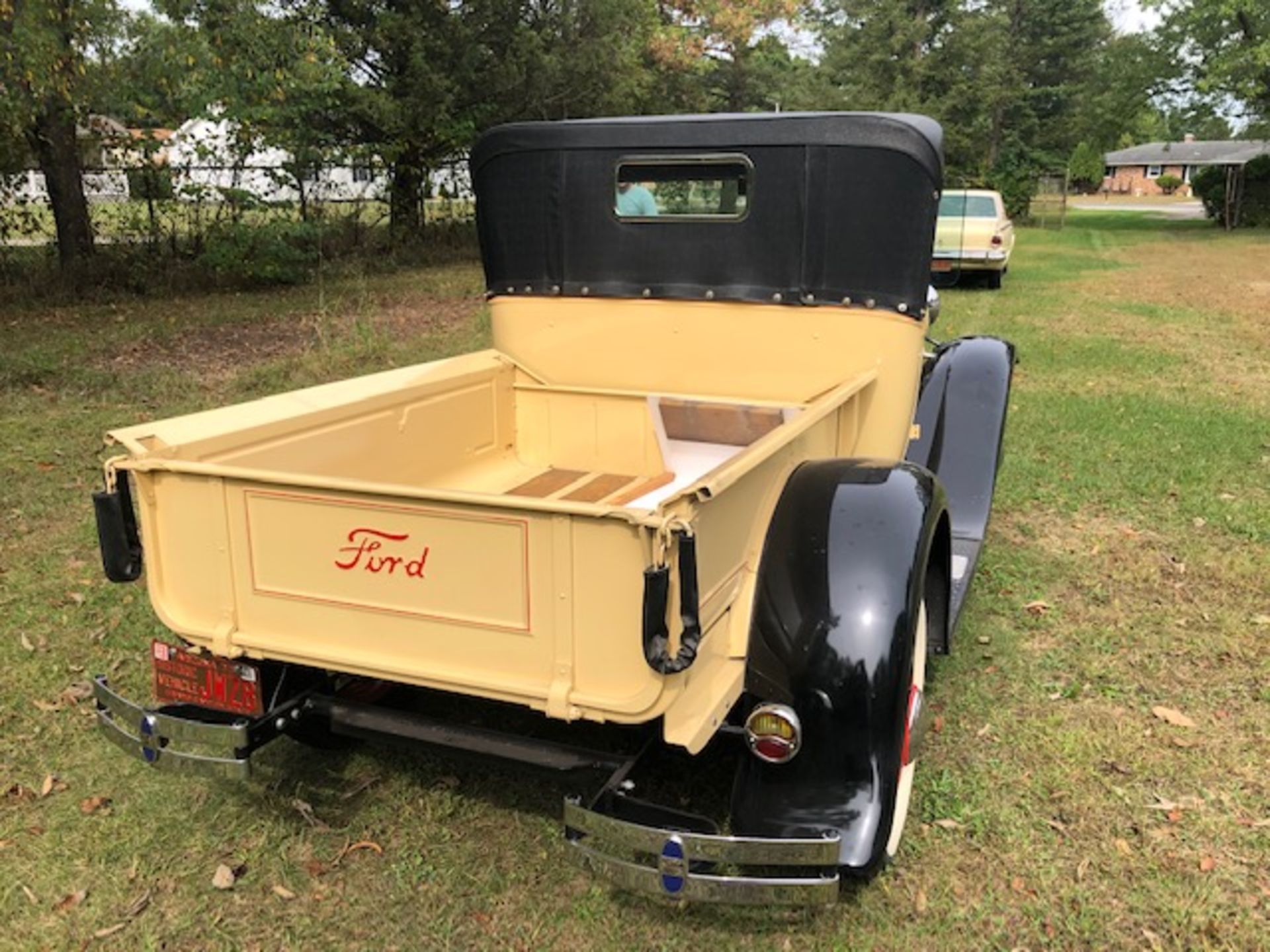 1931 Ford model A roadster pickup, 4 cylinder, 40 hp, convertible, cream in color, odometer reads - Image 5 of 8