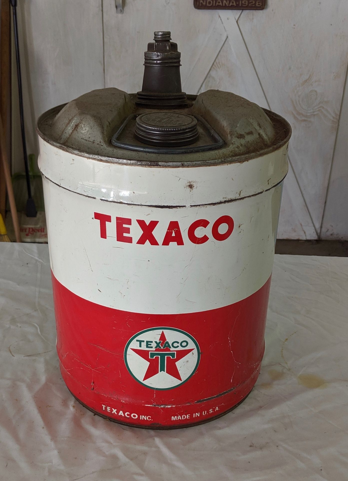 Texaco 5 gallon metal container