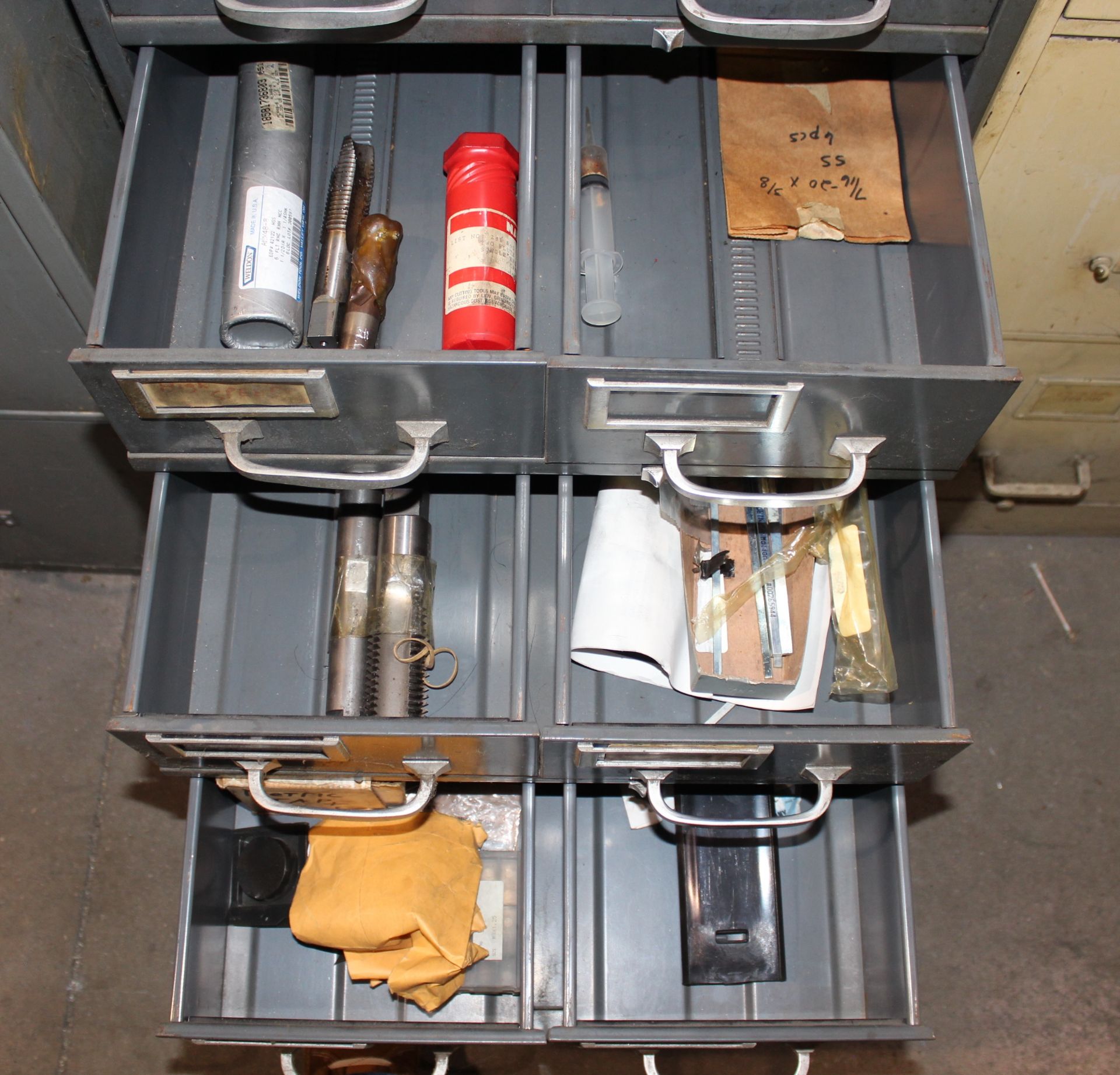 cabinet and contents - Image 2 of 3