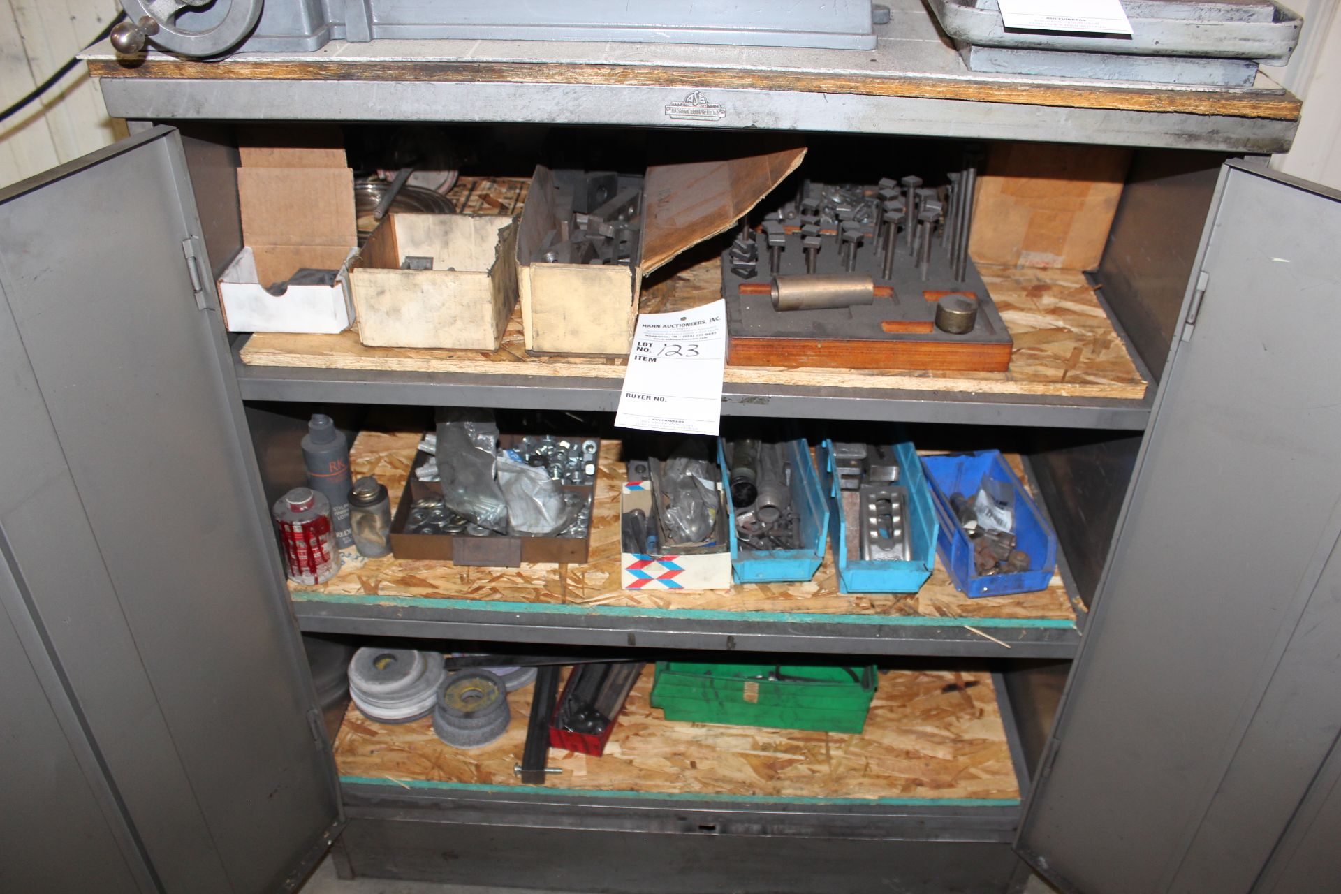 cabinet and contents - Image 2 of 2