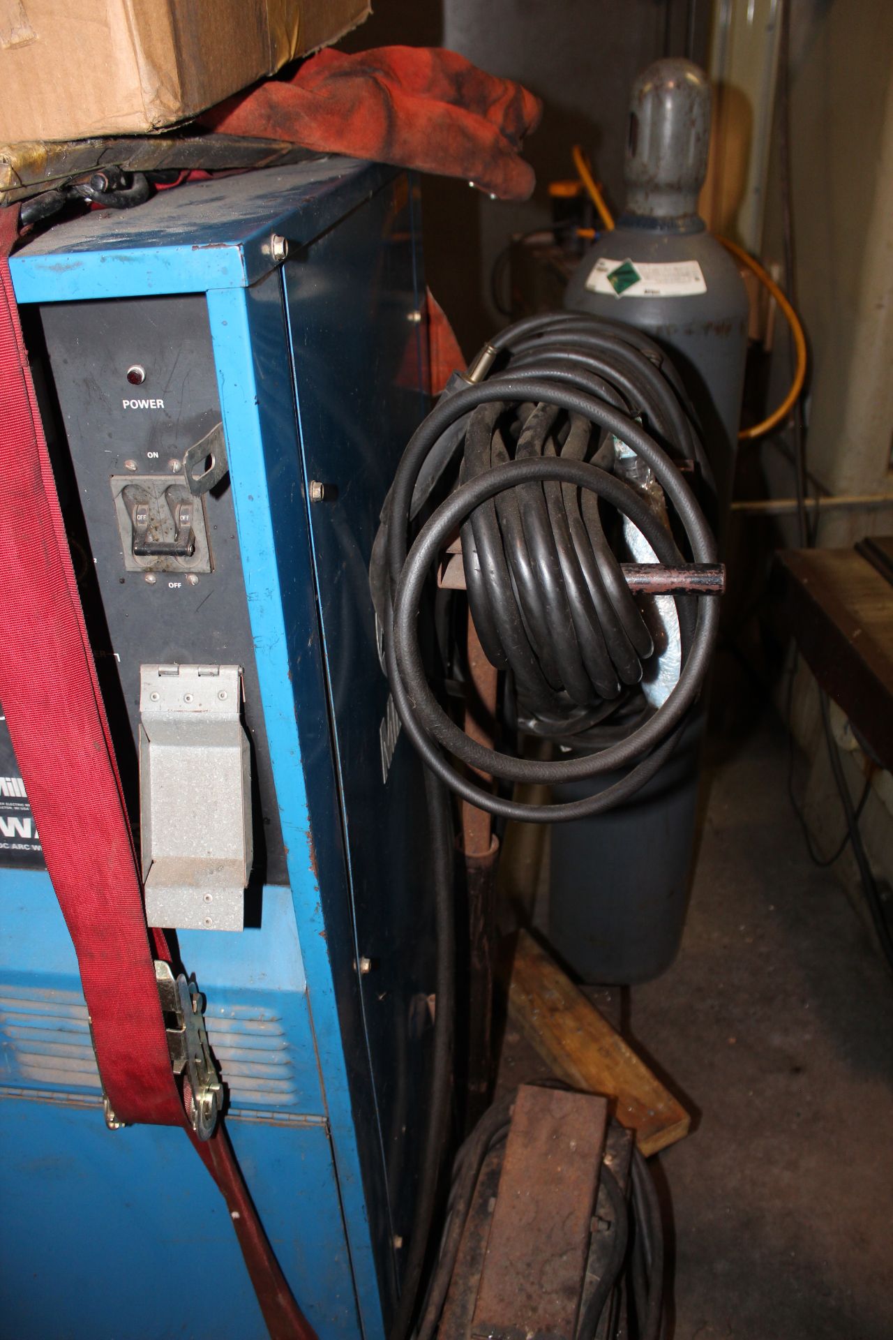 Miller Syncrowave300 wire or arc welder - Image 4 of 4