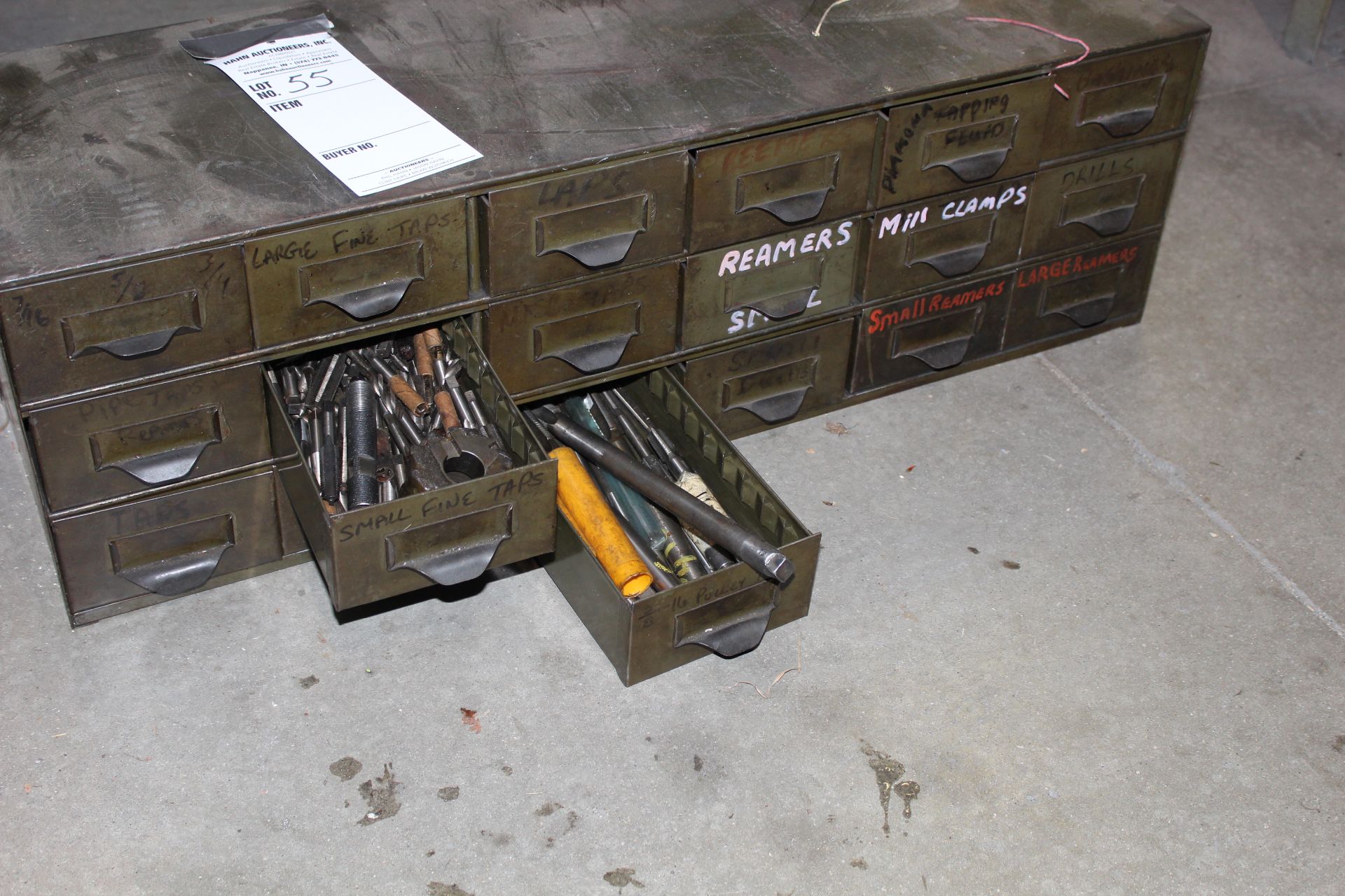 cabinet with taps - Image 3 of 4