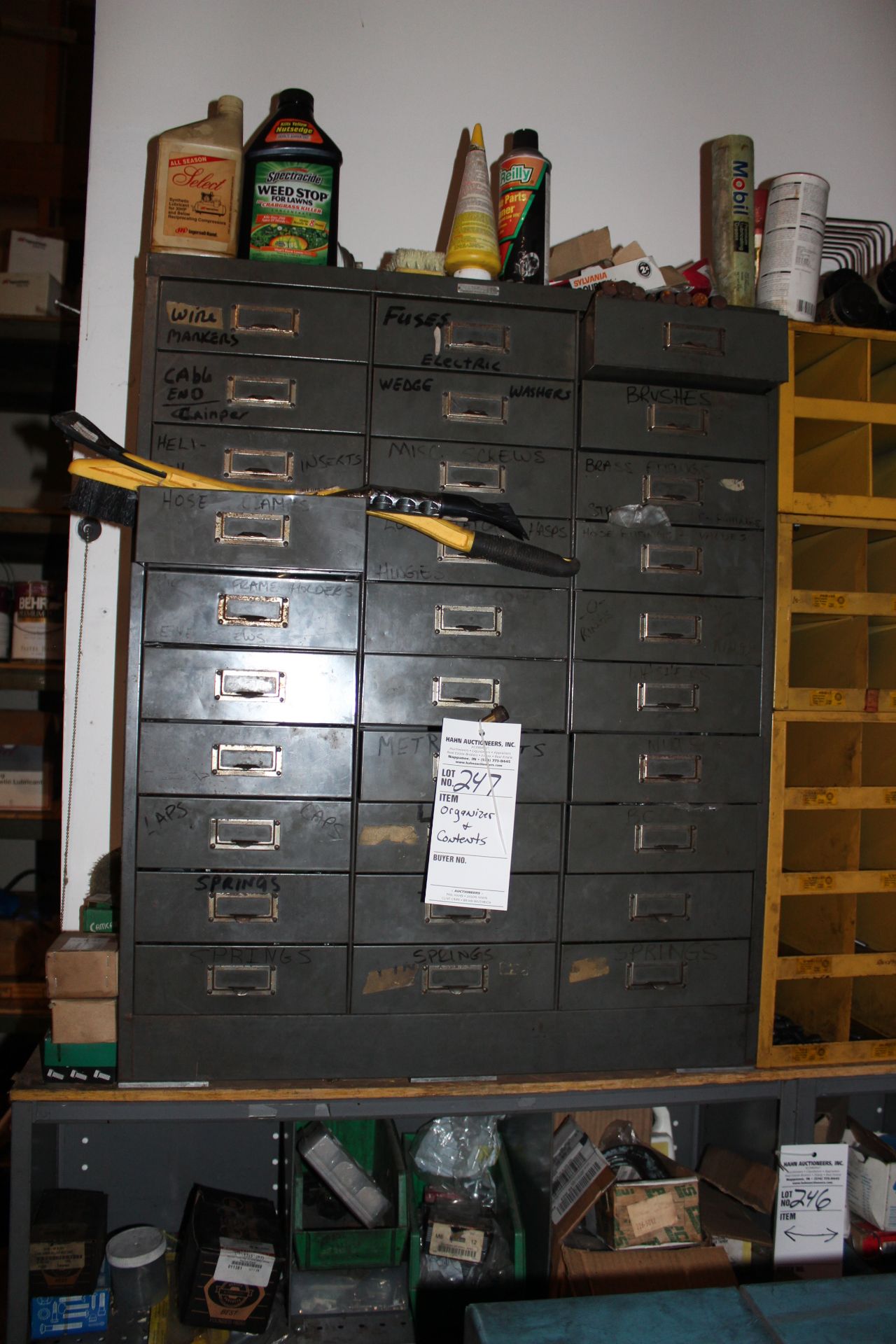 organizer and contents, with screws, fittings, springs, brass fittings, etc. - Image 2 of 2