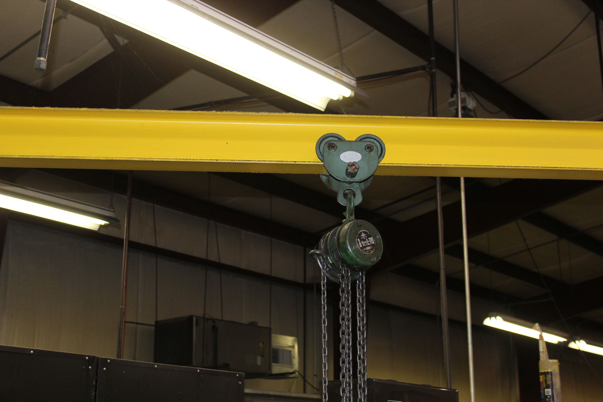 A-frame on casters with half ton chain hoist - Image 4 of 5