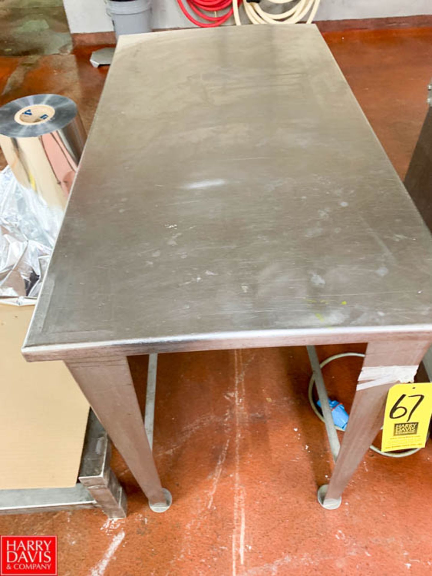 S/S Table, 24" x 46" - Rigging Fee: $ Contact HDC