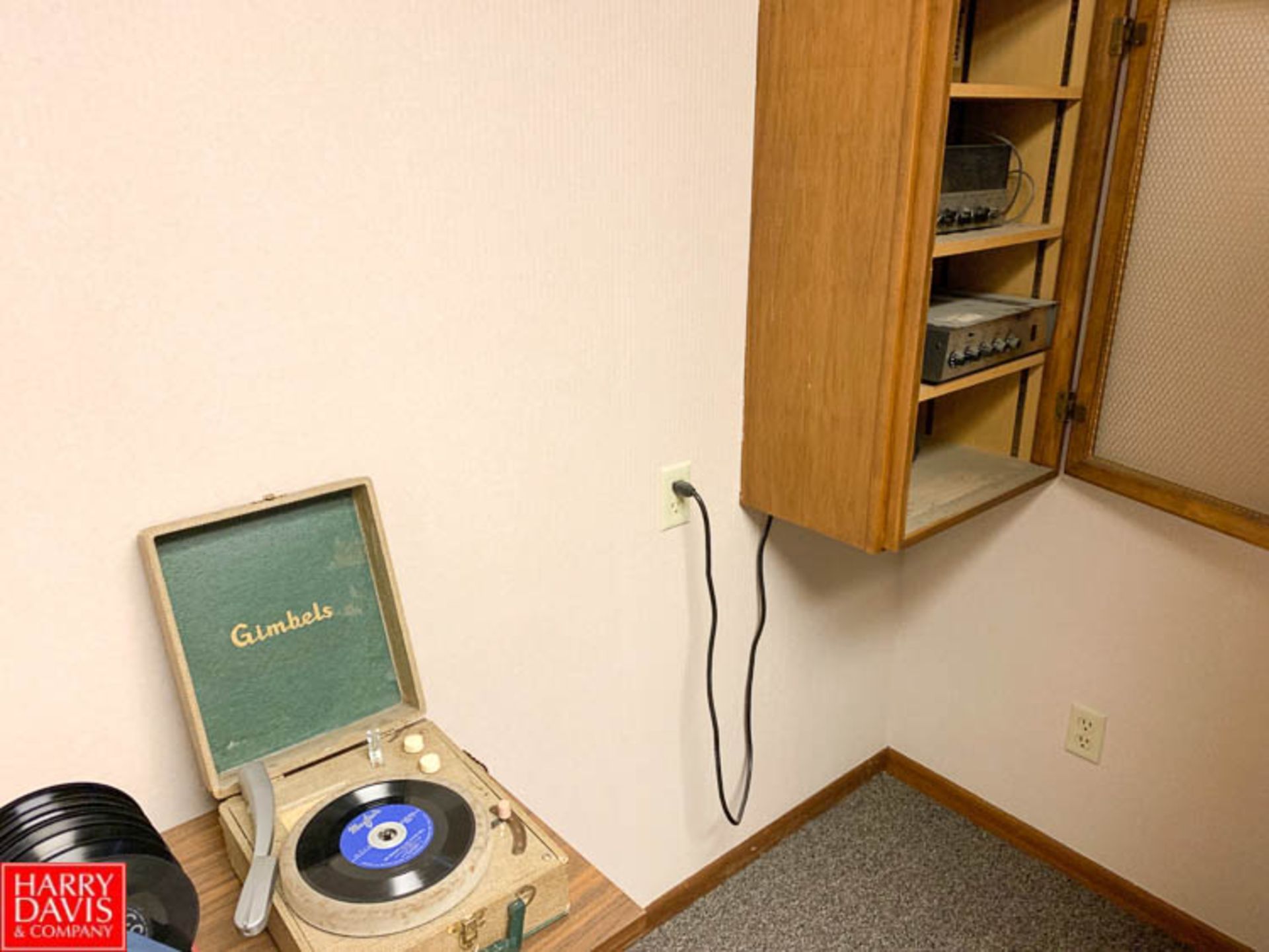 Gimbels 45RPM Phonograph, with GROMMES and BOGEN Amps - Rigging Fee: $ 35