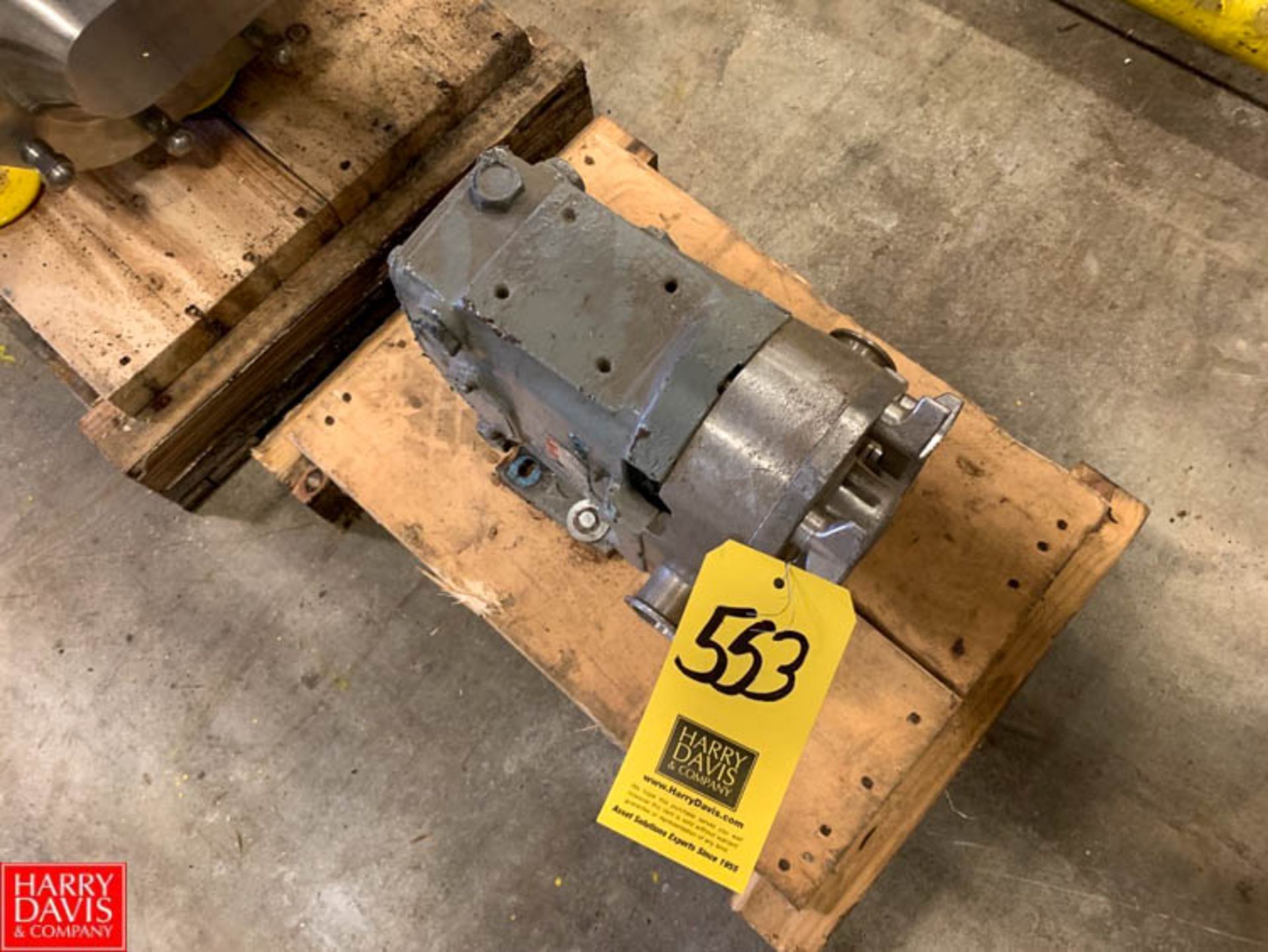 Ampco Positive Displacement Pump Head with 1.5" S/S Head and Clamp Type Rigging Fee: $25