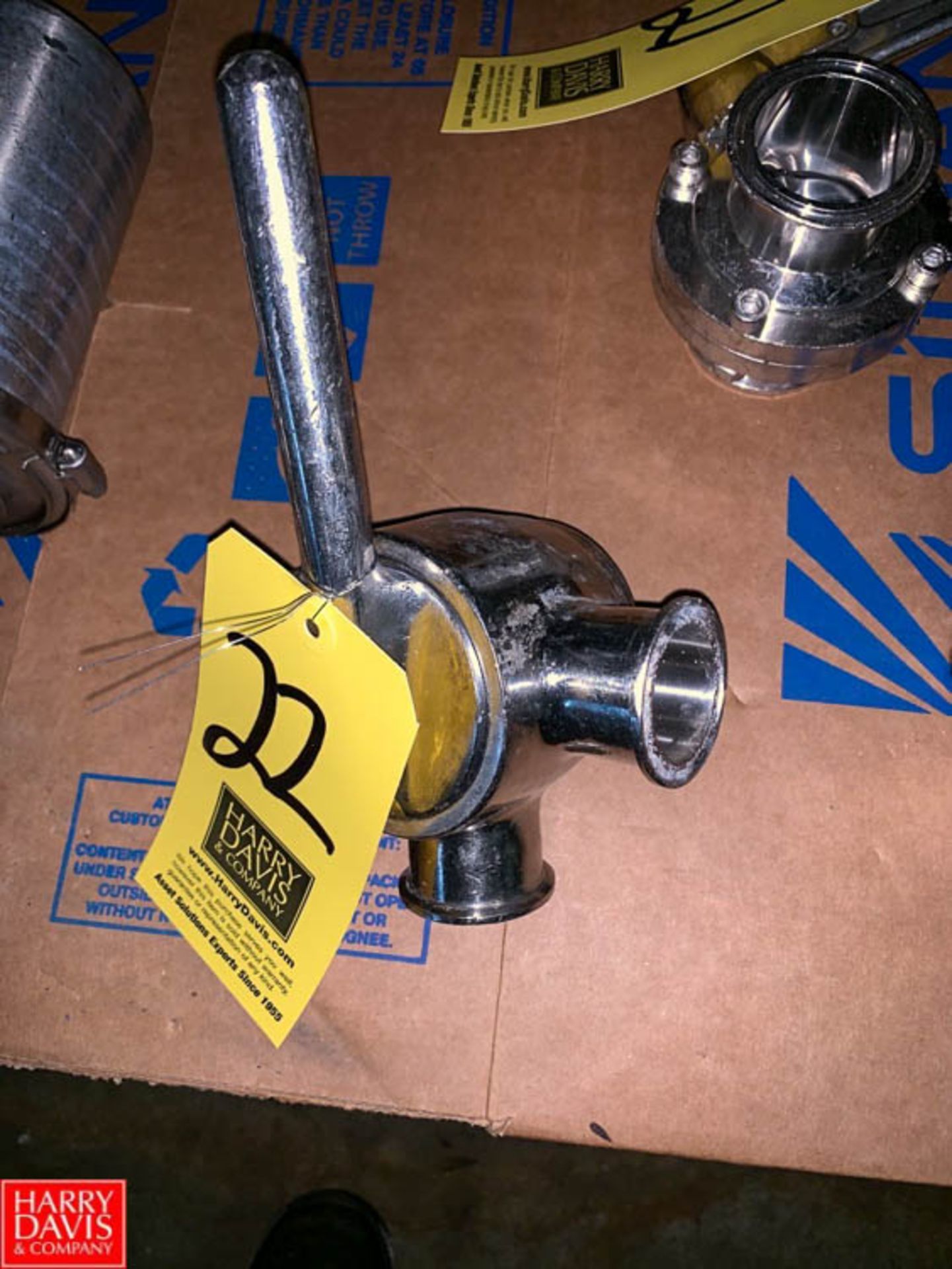 1.5" S/S 3-Way Plug Valve and Clamp Type - Rigging: $25