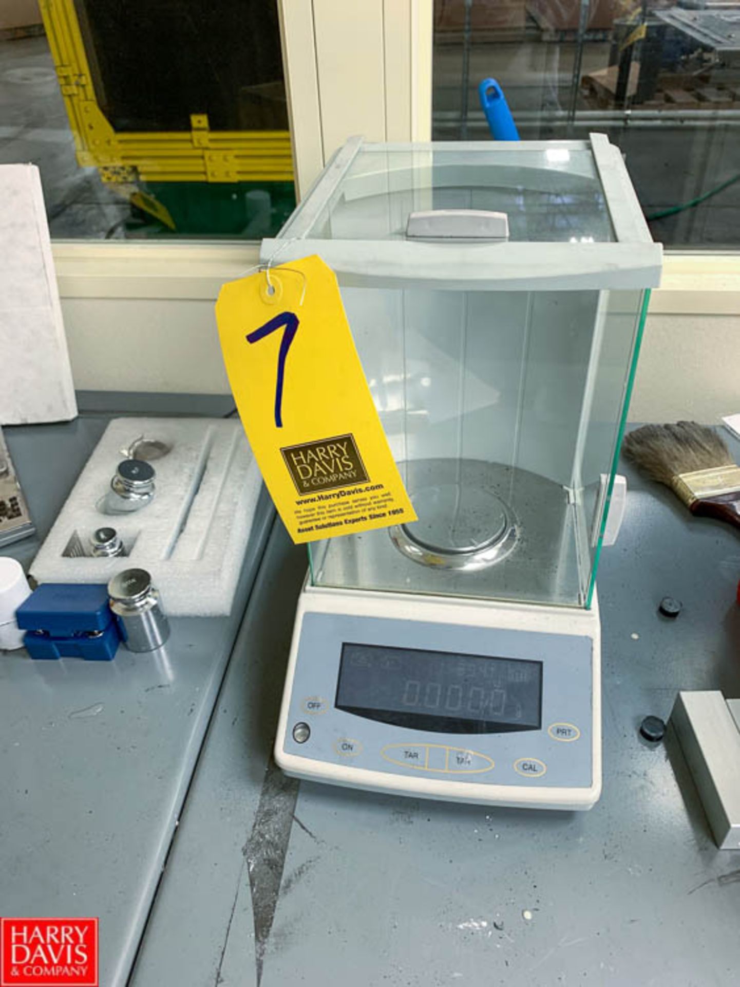 200 Gram Capacity Digital Scale, Model JF2004 Rigging Fee: 100