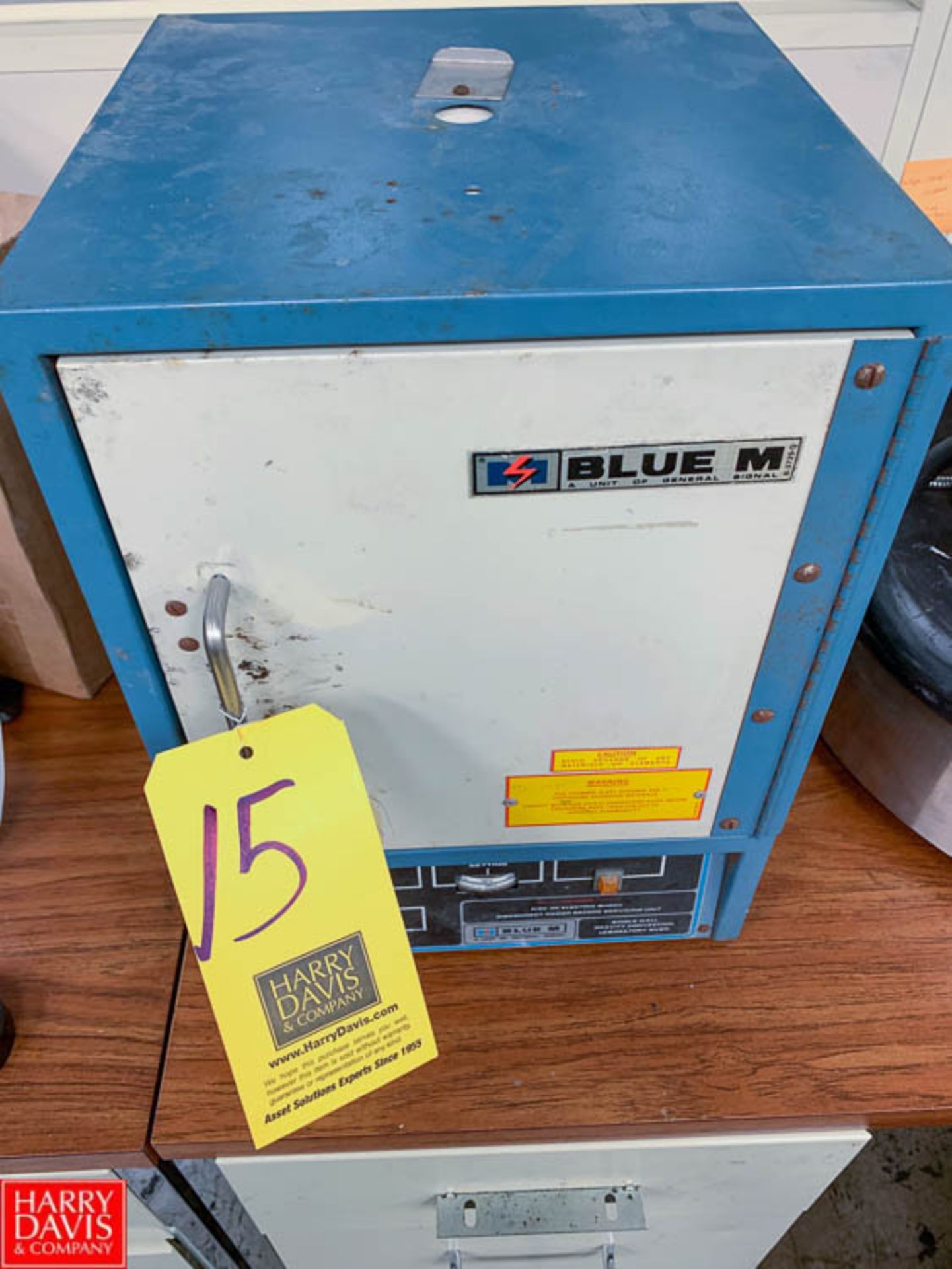 Blue M Oven Model SW-11TA-1, S/N SW-5647 Rigging Fee: 100