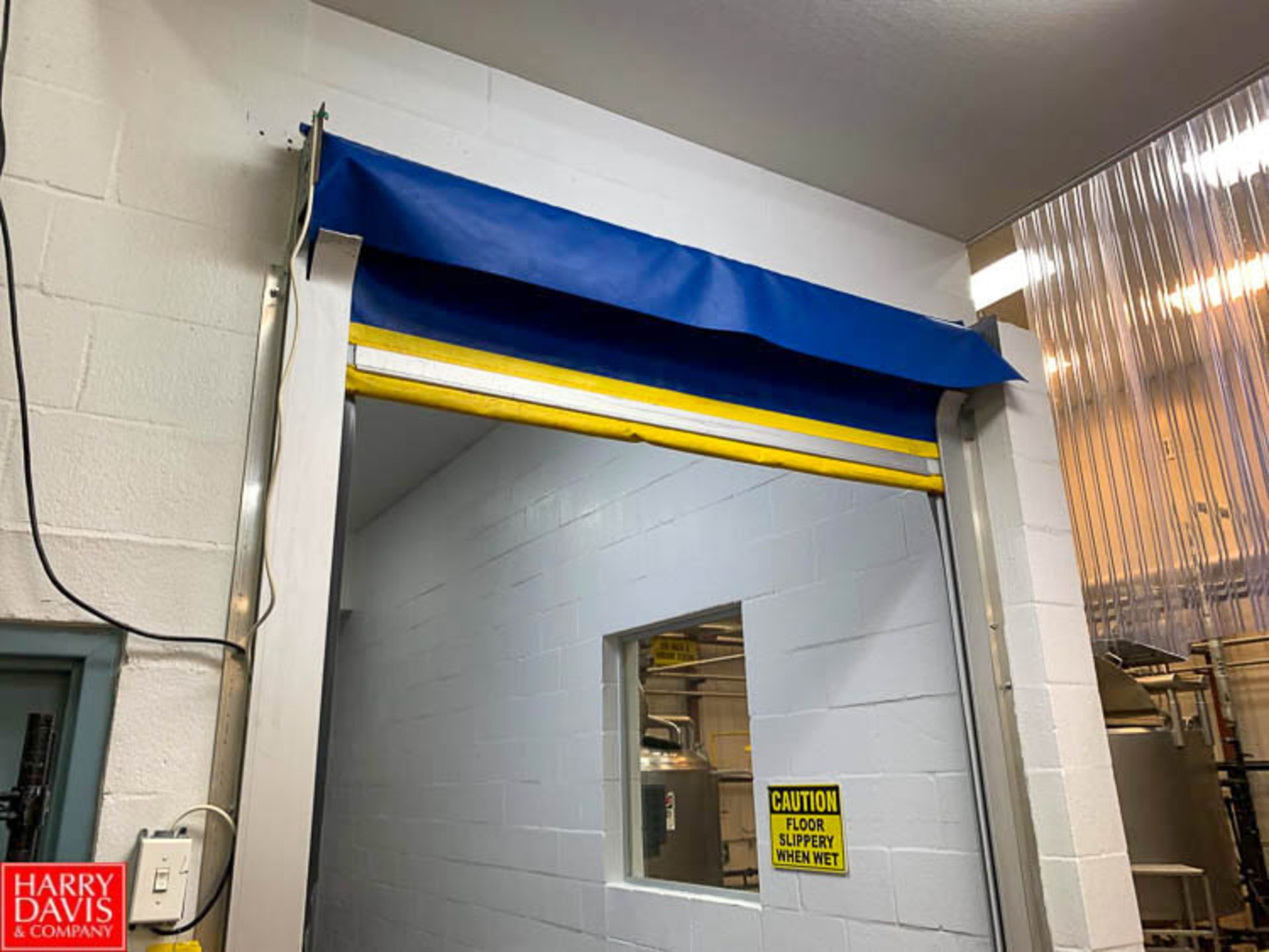 Screen-Pro High Speed Roll-up Door, 6' Wide x 9' High Rigging: $400