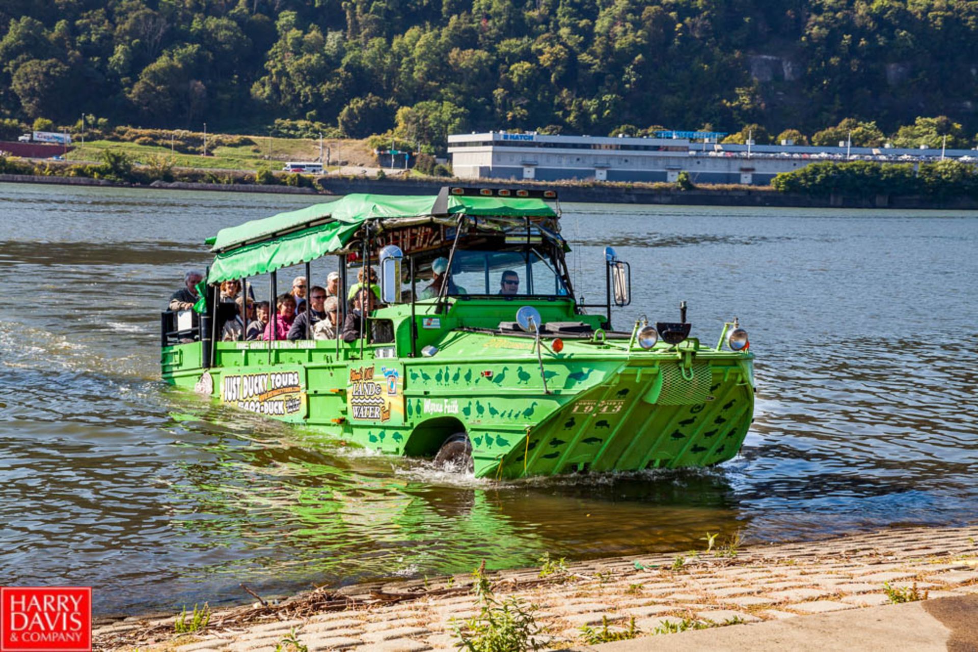 30-Passenger Amphibious Tour Boat, 104 HP, Model DUKW, with Chevy 350 Engine, Fire Suppression - Image 2 of 3