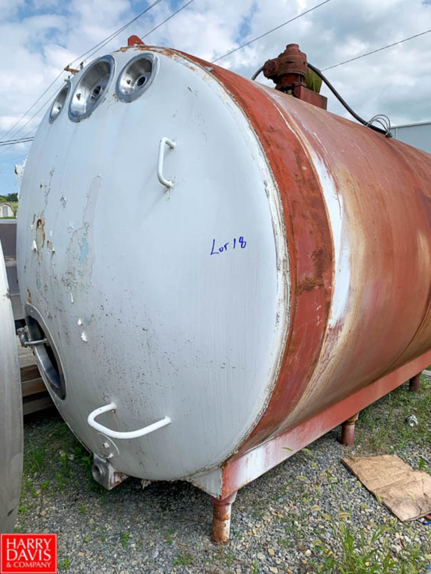 3,000 Gallon Horizontal Jacketed Tank with Vertical Agitator, *Missing Door **LOCATED IN SUGARCREEK,