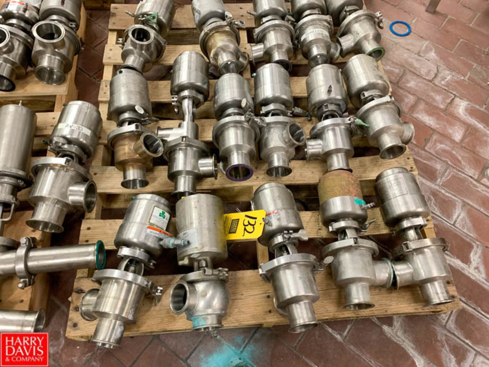 Tri Clover and Sudmo 2" to 2.5" S/S 2-Way and 3-Way Air Valves, Clamp Type Rigging Fee: $75 *LOCATED