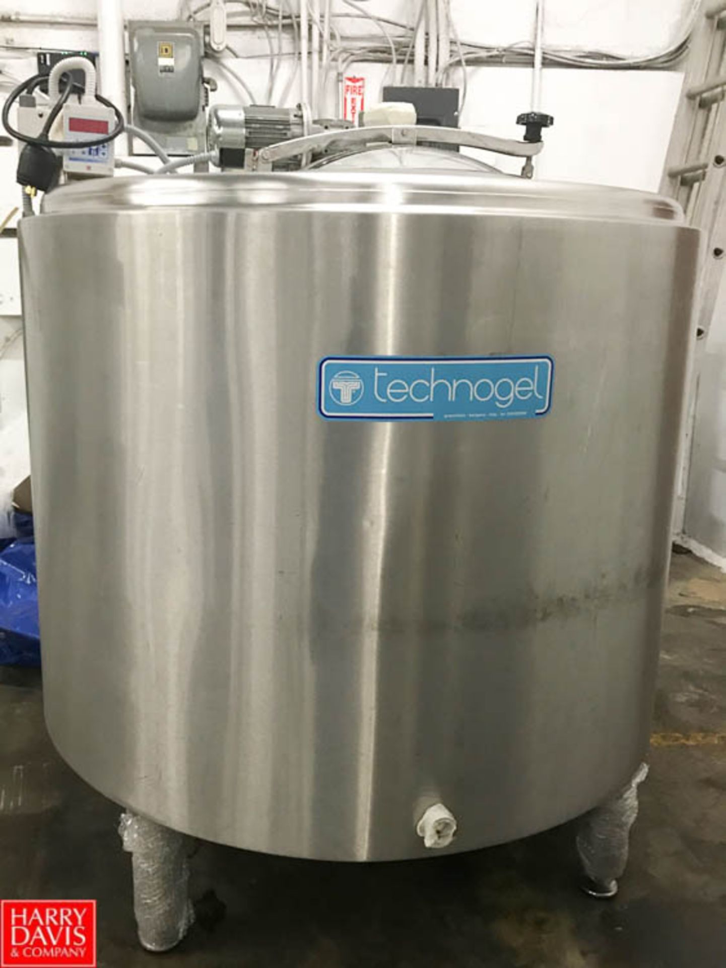 Technogel 300 Gallon S/S Jacketed Mix Tank with Vertical Agitator and Model HP11 Thermostat