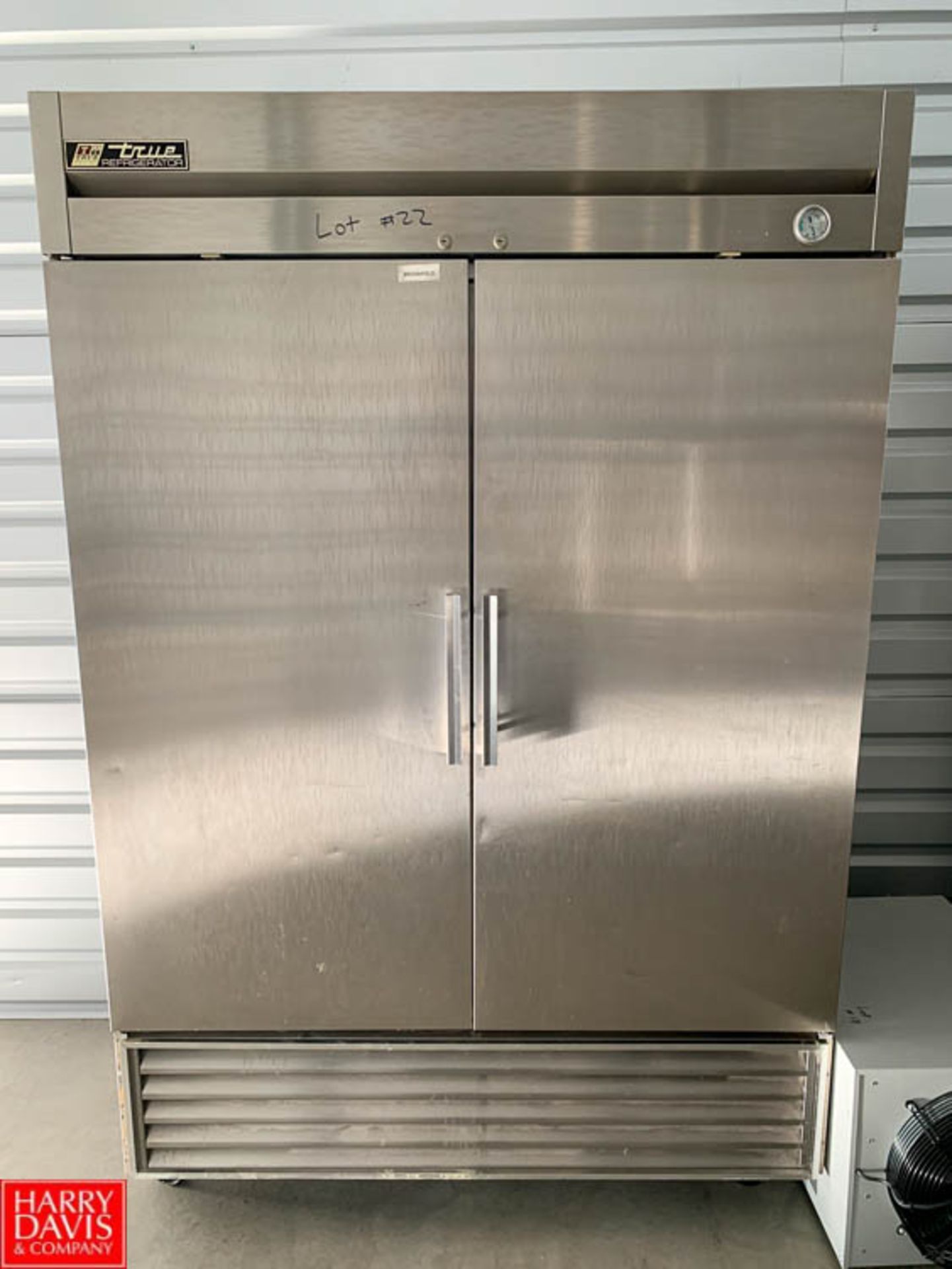 True 2-Door S/S Reach-In Refrigerator Model T-49 : SN 879987 **Item Located in Denver, Colorado