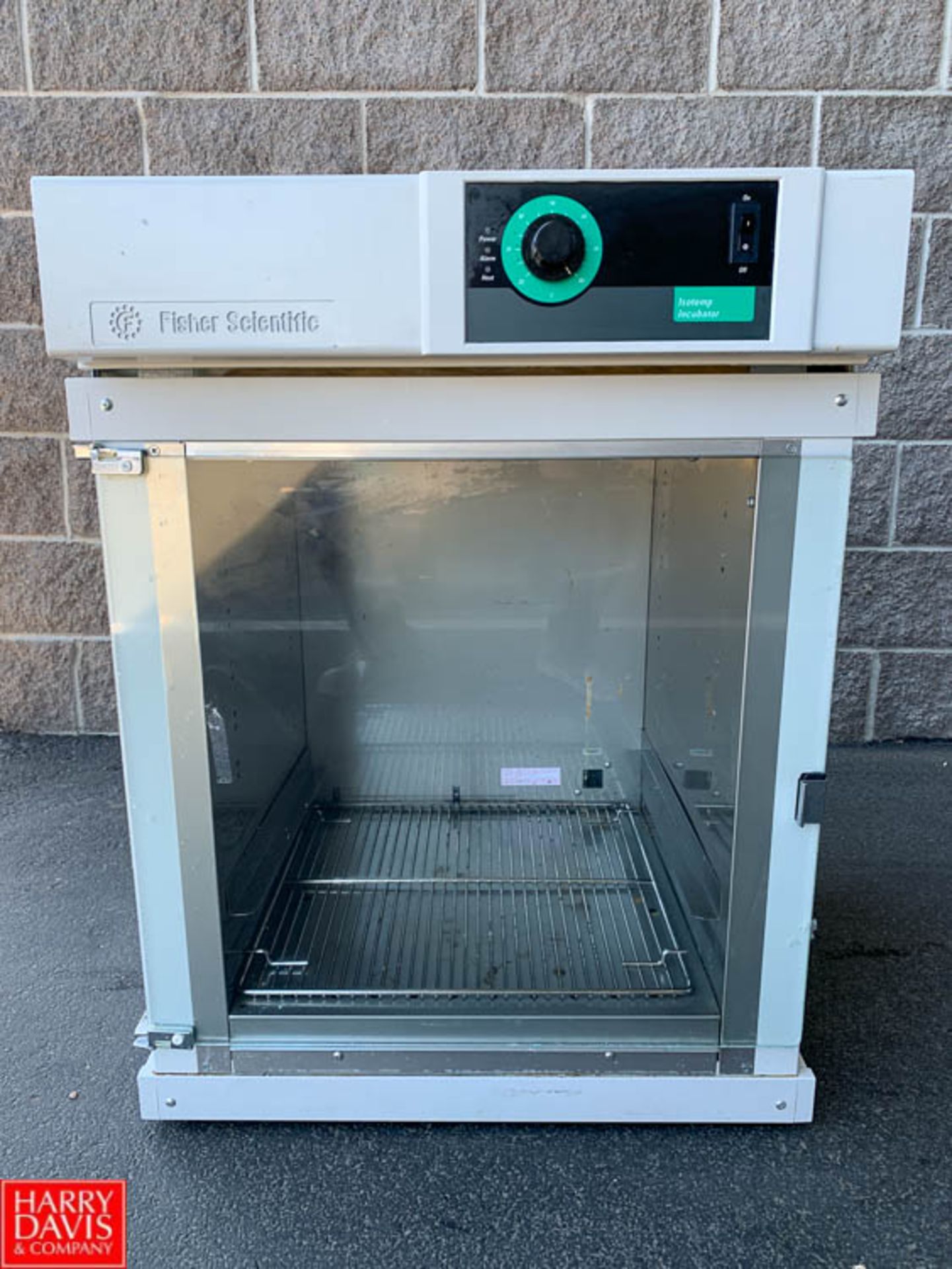 Fisher Scientific Isotemp Incubator Model 537D : SN 71200128 **Item Located in Denver, Colorado