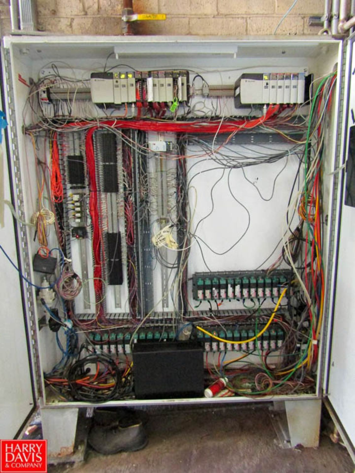 Steel 2-Door Electrical Cabinet with Allen Bradley PanelView 1000 Partlow MRC5000 Chart Recorder - Image 4 of 4
