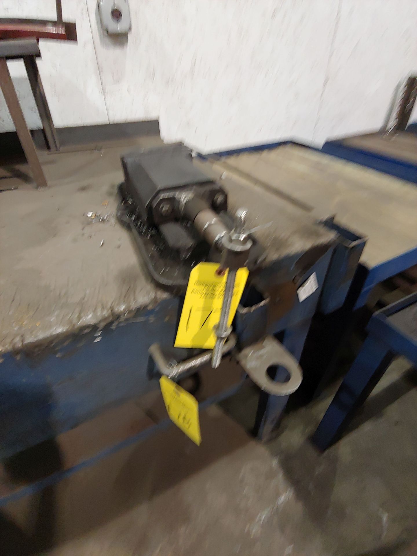 6" VISE