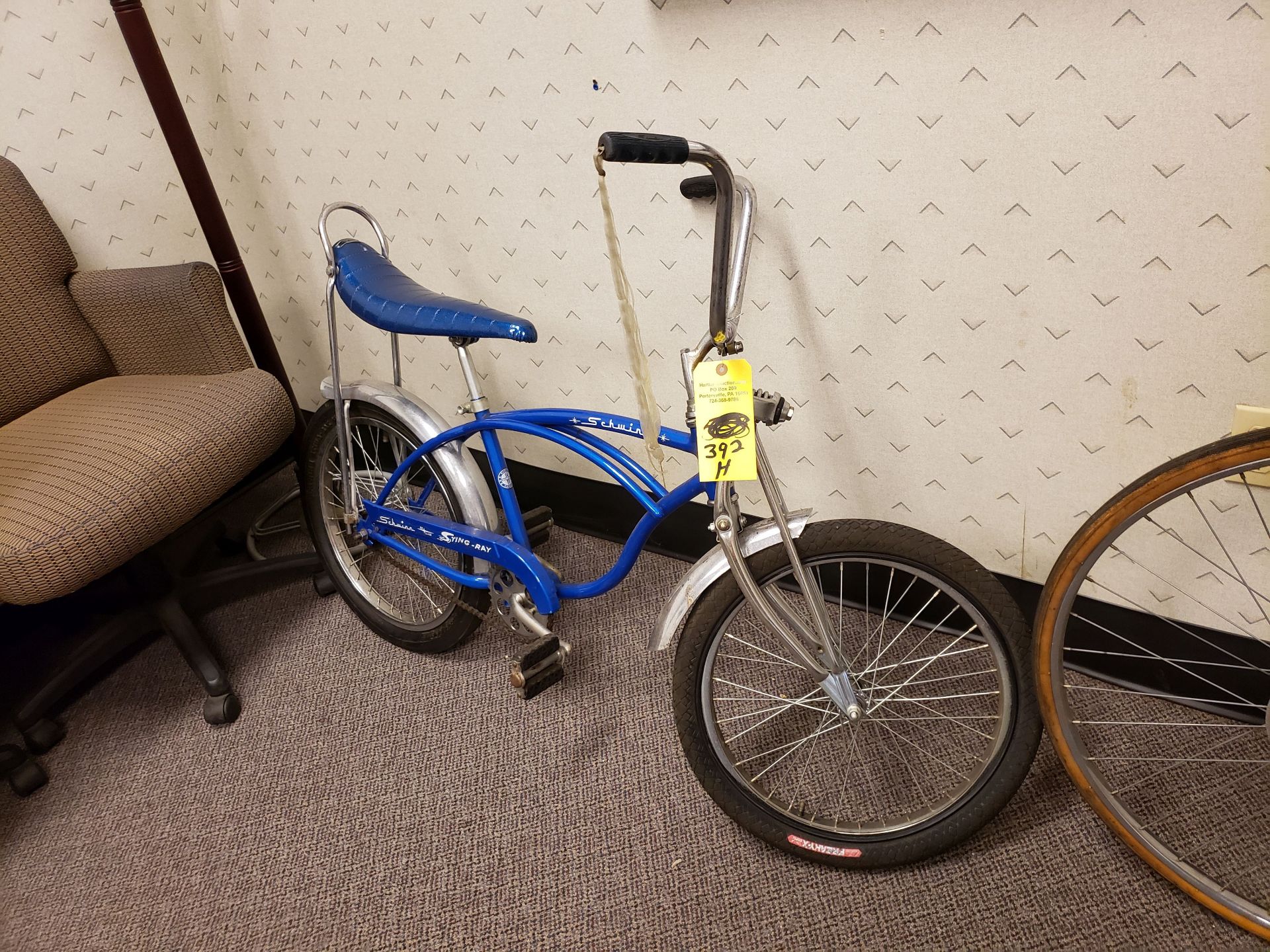 SCHWINN STINGRAY BICYCLE, SINGLE SPEED, BLUE