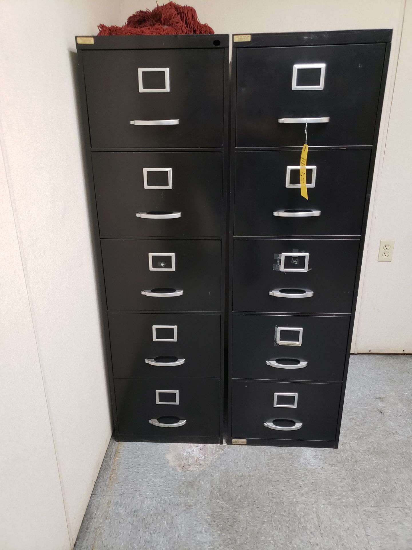 2 FILING CABINETS