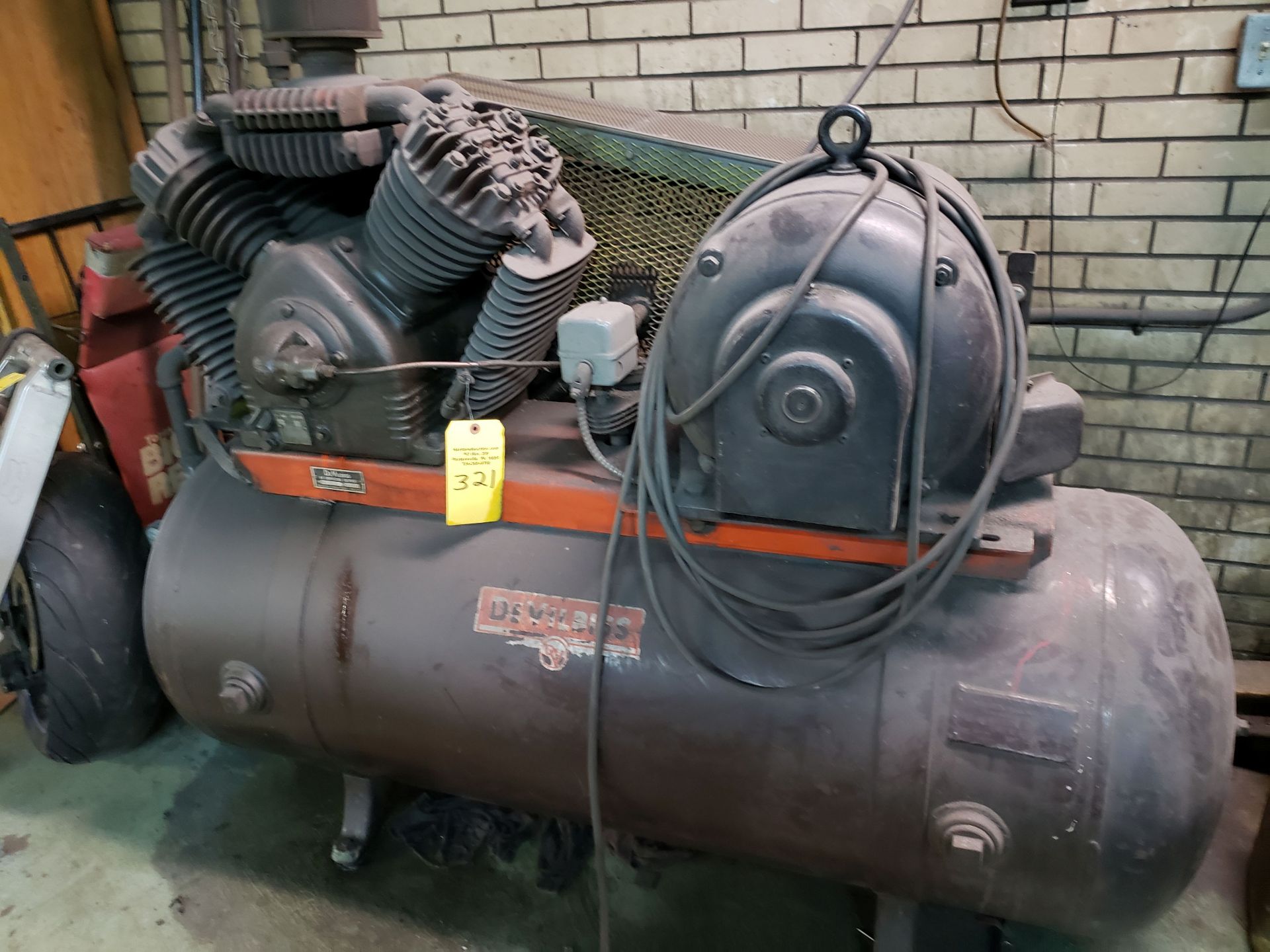 DEVILBISS AIR COMPRESSOR 10HP, Type VAT5008, SN 224725