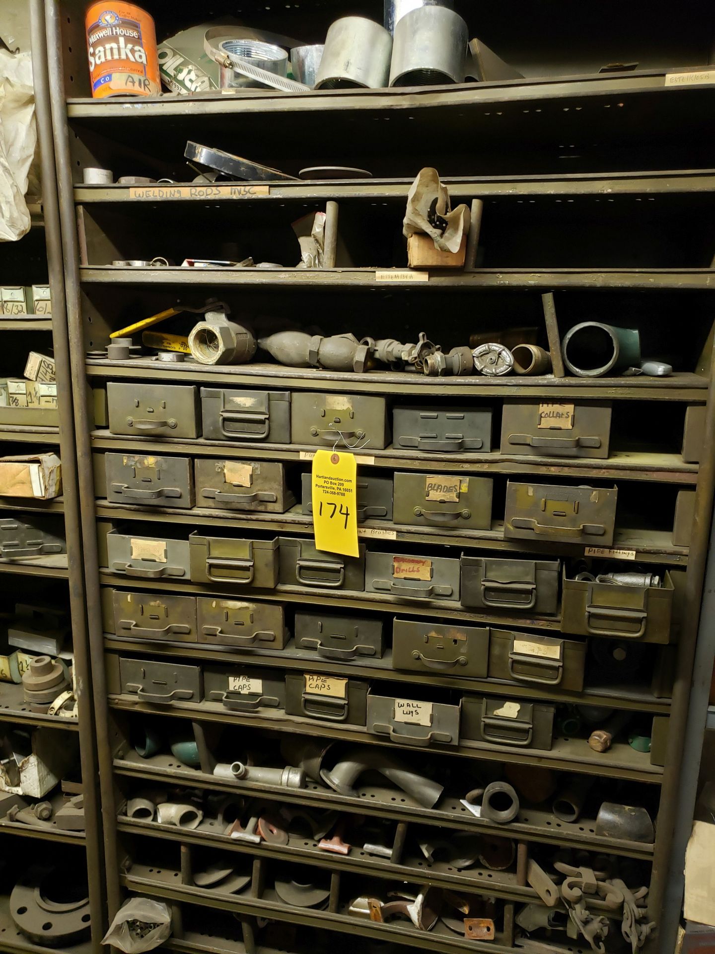 BALANCE OF CONTENTS OF MAINTENANCE ROOM 9 SHELVES & CONTENTS - FASTENERS, ELECTRICAL, FITTINGS, - Bild 2 aus 10