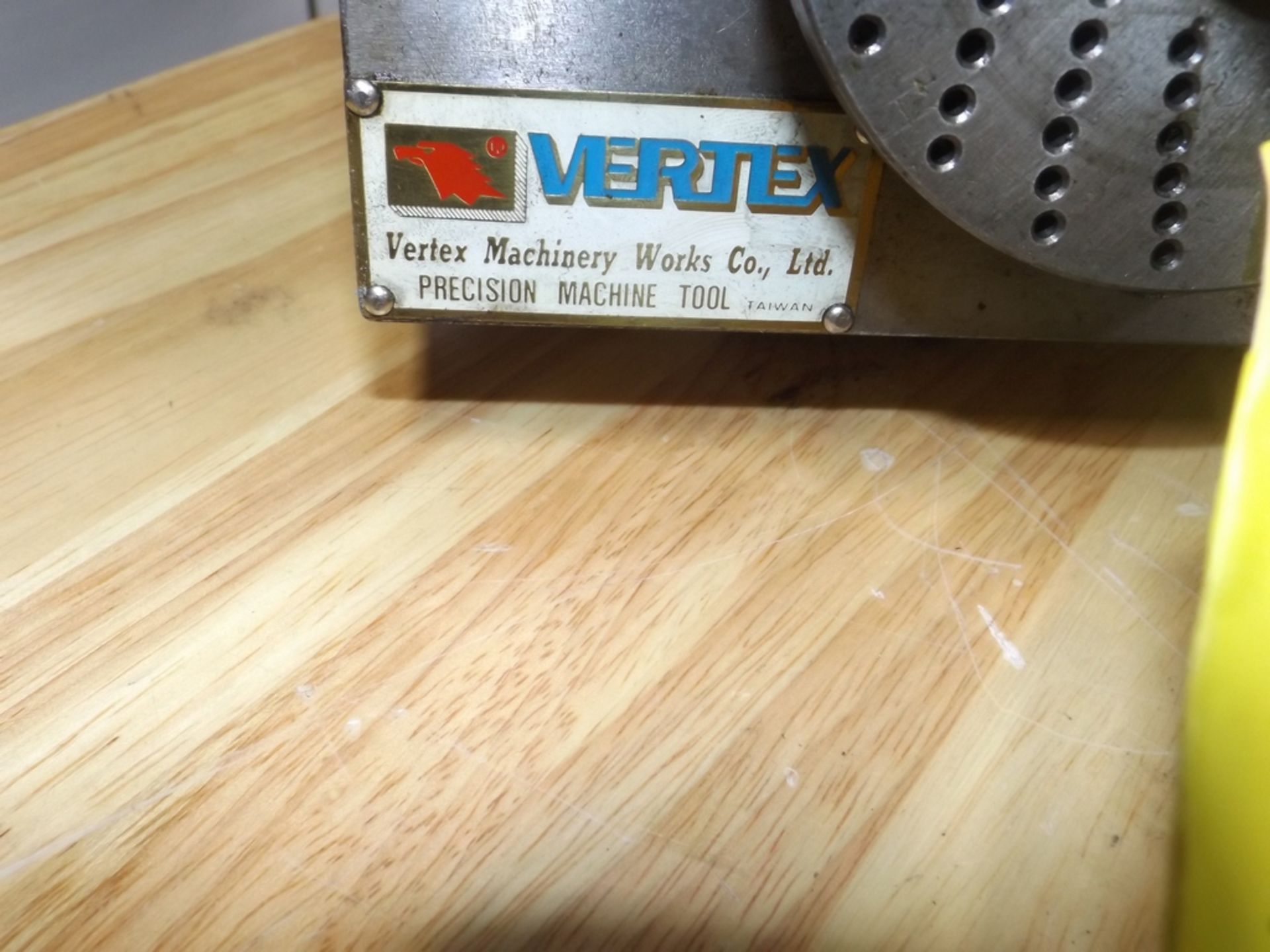 VERTEX DIVIDING HEAD, MODEL 3205, 5", WITH INDEX WHEELS - Image 2 of 2