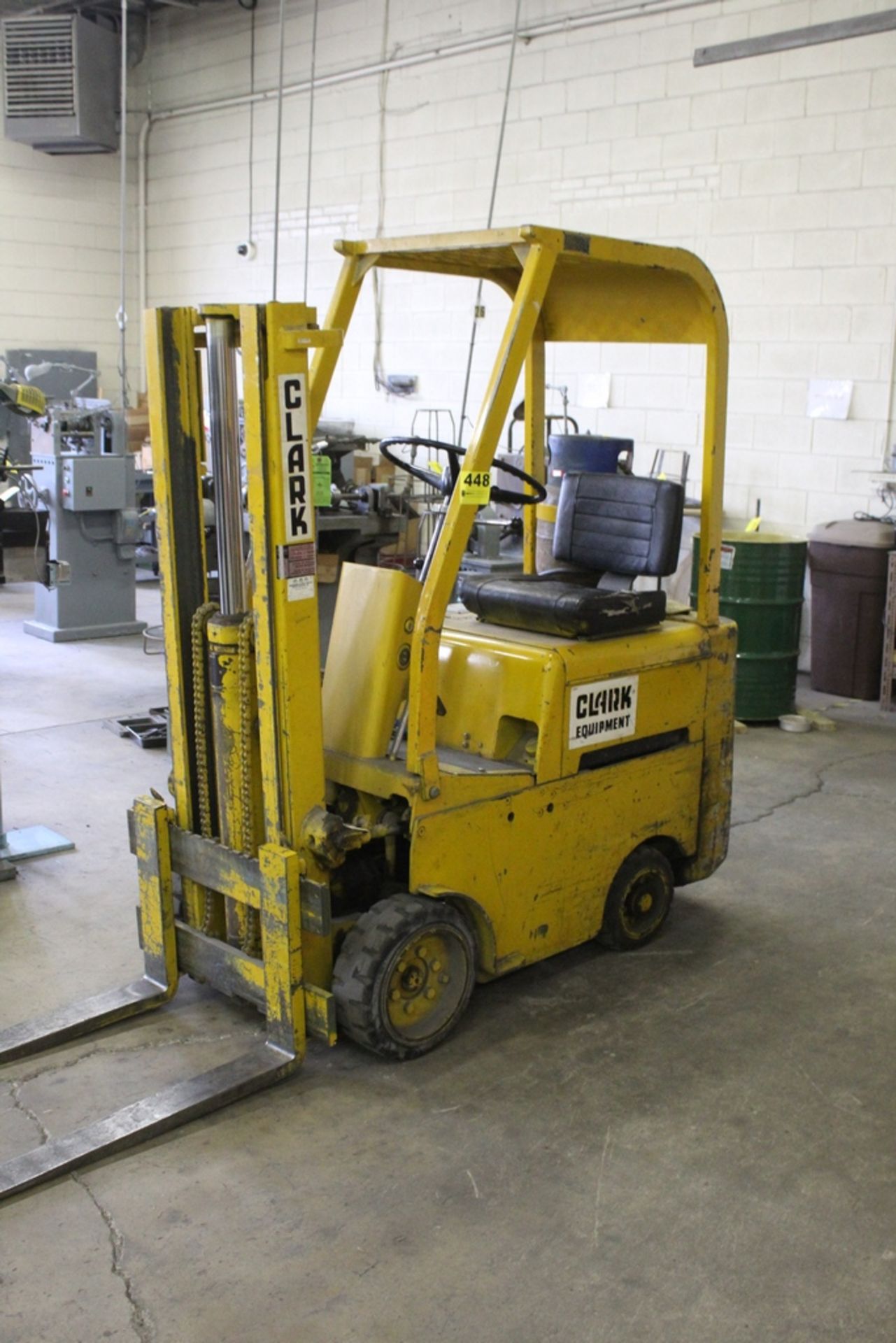 CLARK 2,000 LB. MODEL CF20 LP GAS FORKLIFT TRUCK, S/N 215-2053-1270, 106” MAX LIFT, DUAL MAST