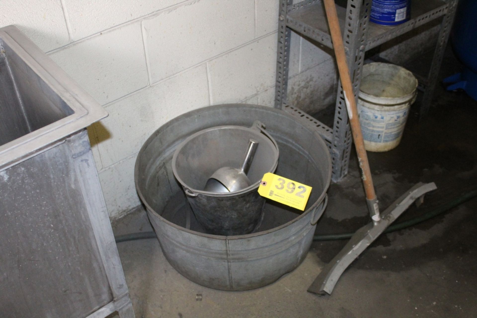 WASH TUB, STAINLESS STEEL BUCKET, AND SCOOP