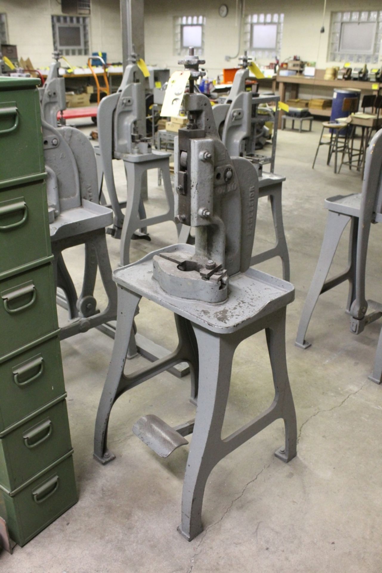 EXCELSIOR MODEL 10 KICK PRESS - Image 2 of 2