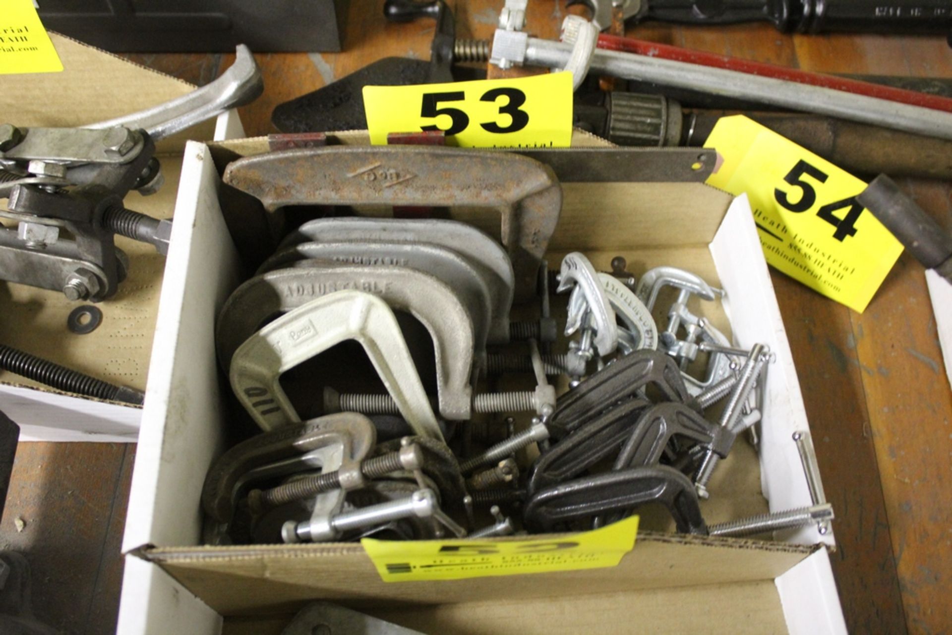 LARGE QTY OF C-CLAMPS