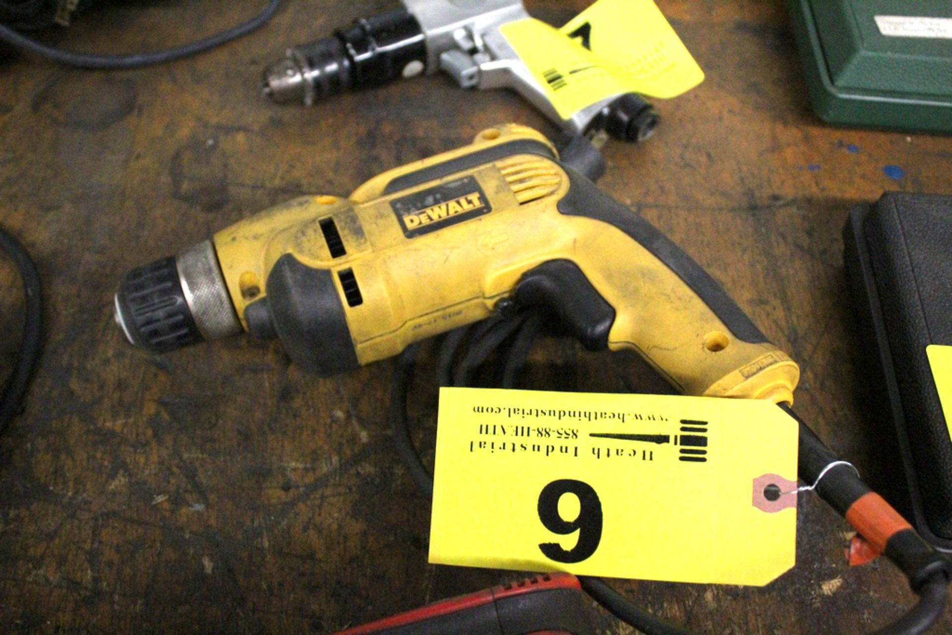 DEWALT 3/8" ELECTRIC DRILL