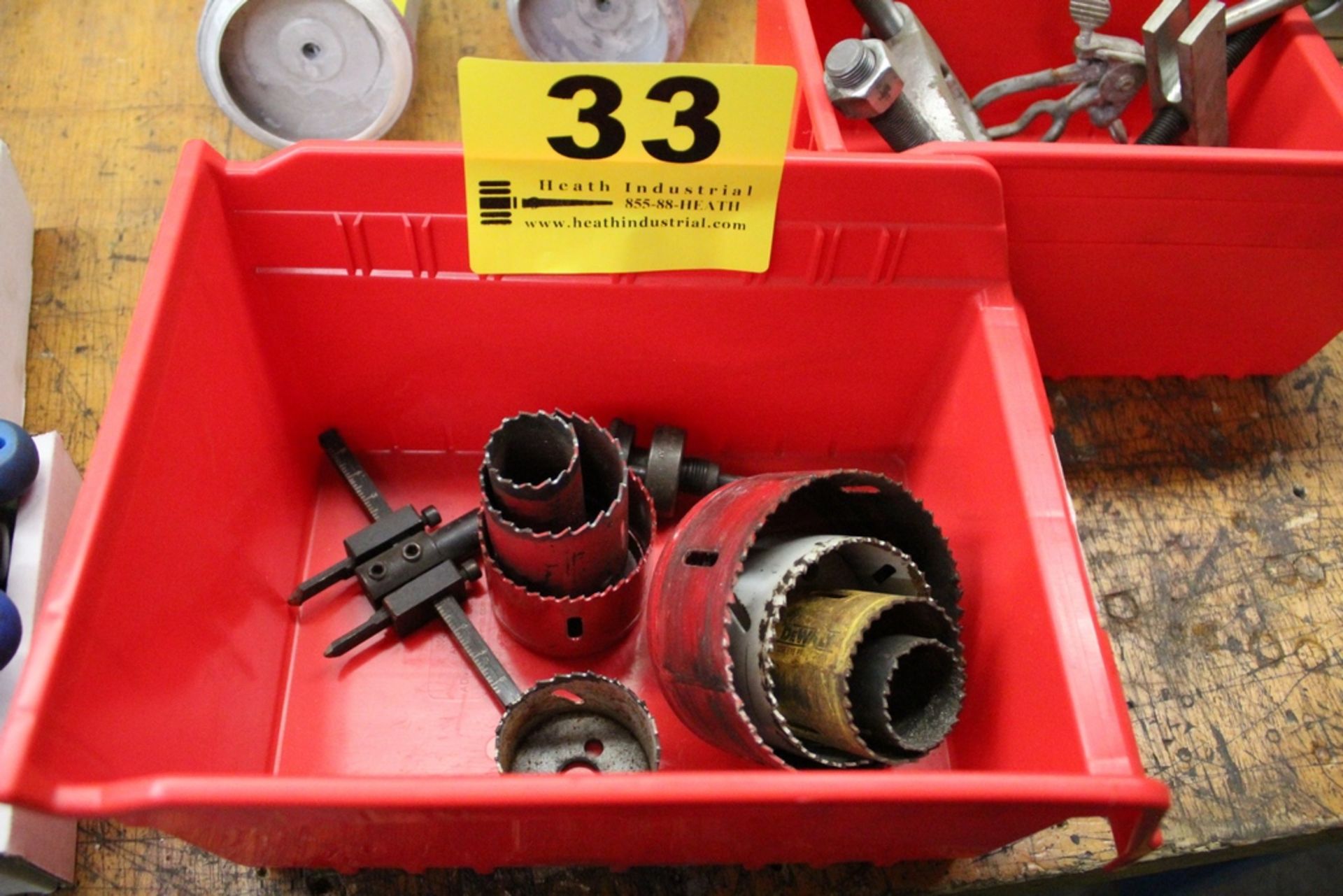 ASSORTED HOLE SAWS IN BOX