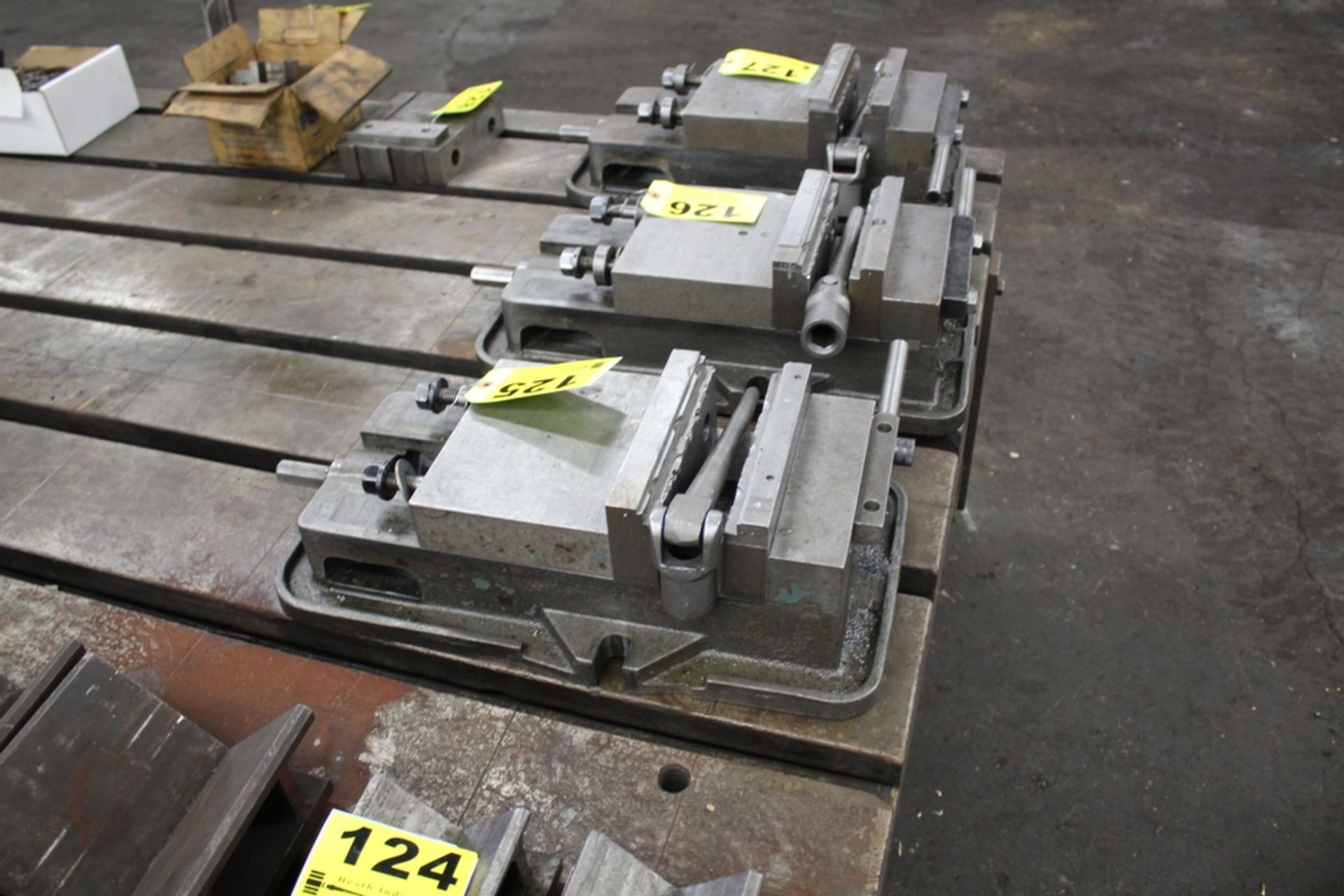 8" MACHINE VISE