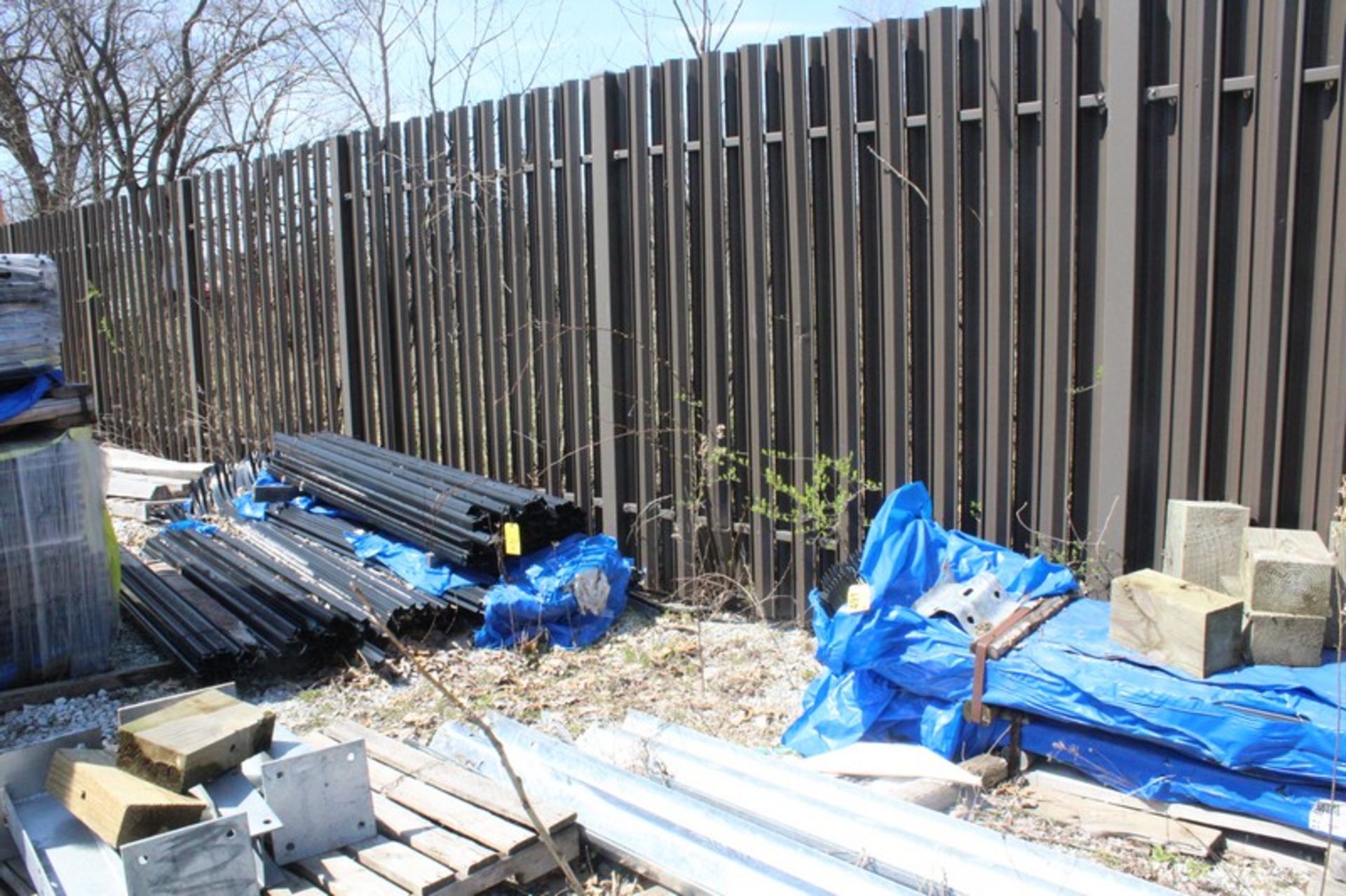 LOT ASSORTED BLACK SECURITY FENCE