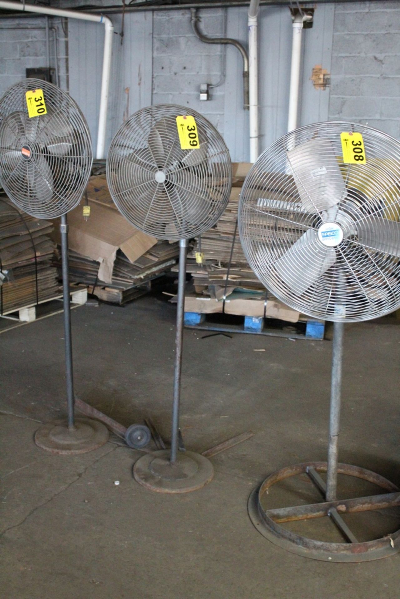 16" PEDESTAL FAN