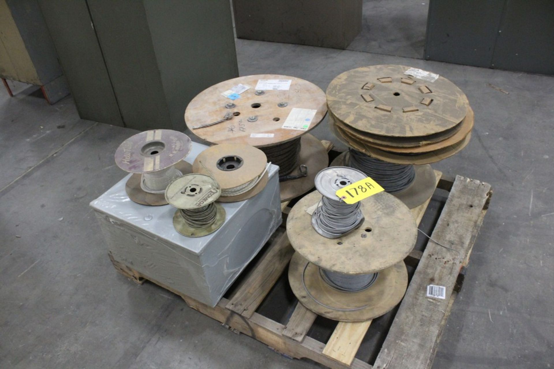 ASSORTED ELECTRICAL WIRE, ROPE AND ELECTRICAL BOX