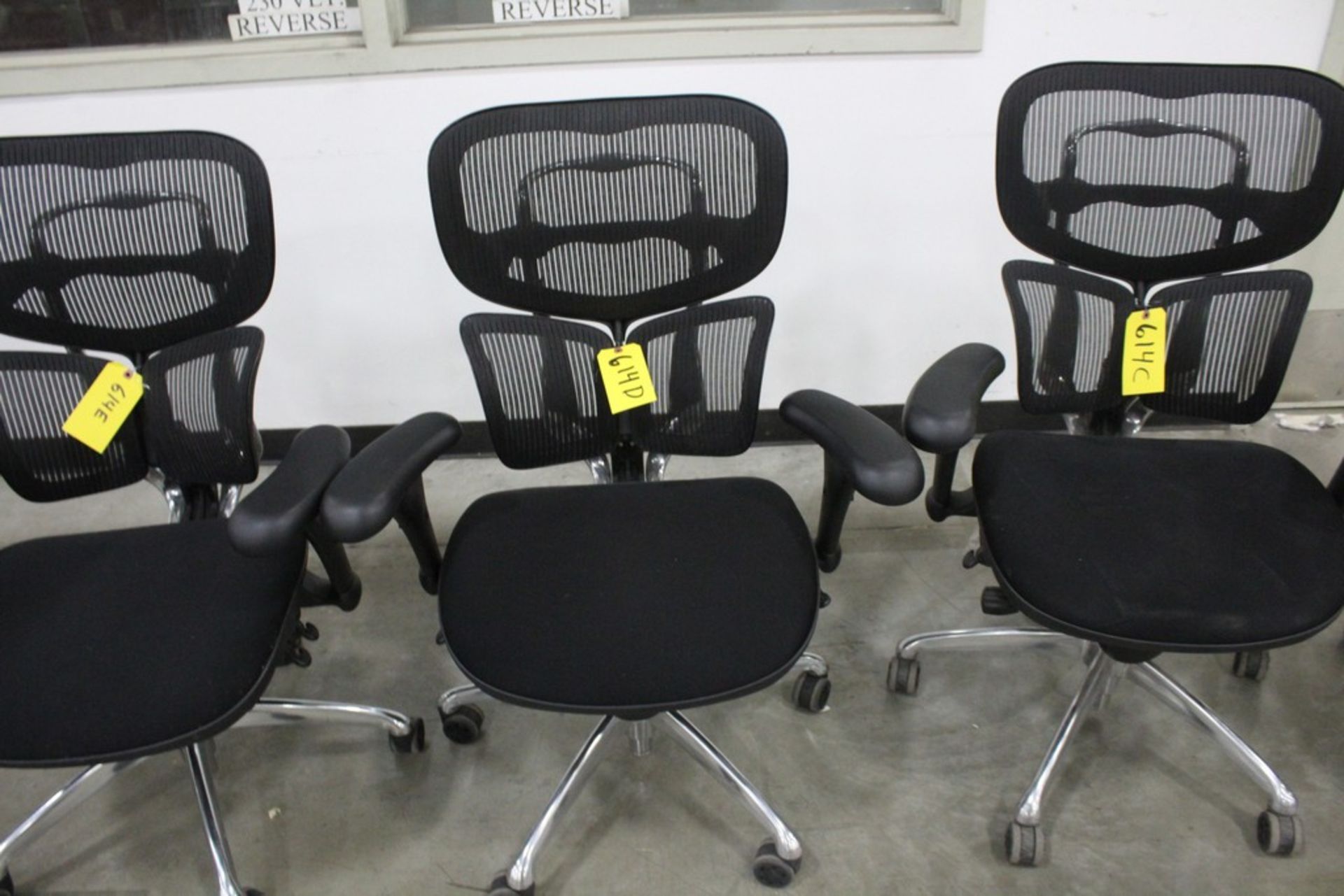 WORKPRO COMMERCIAL MESH EXECUTIVE ARMCHAIR WITH CASTERS