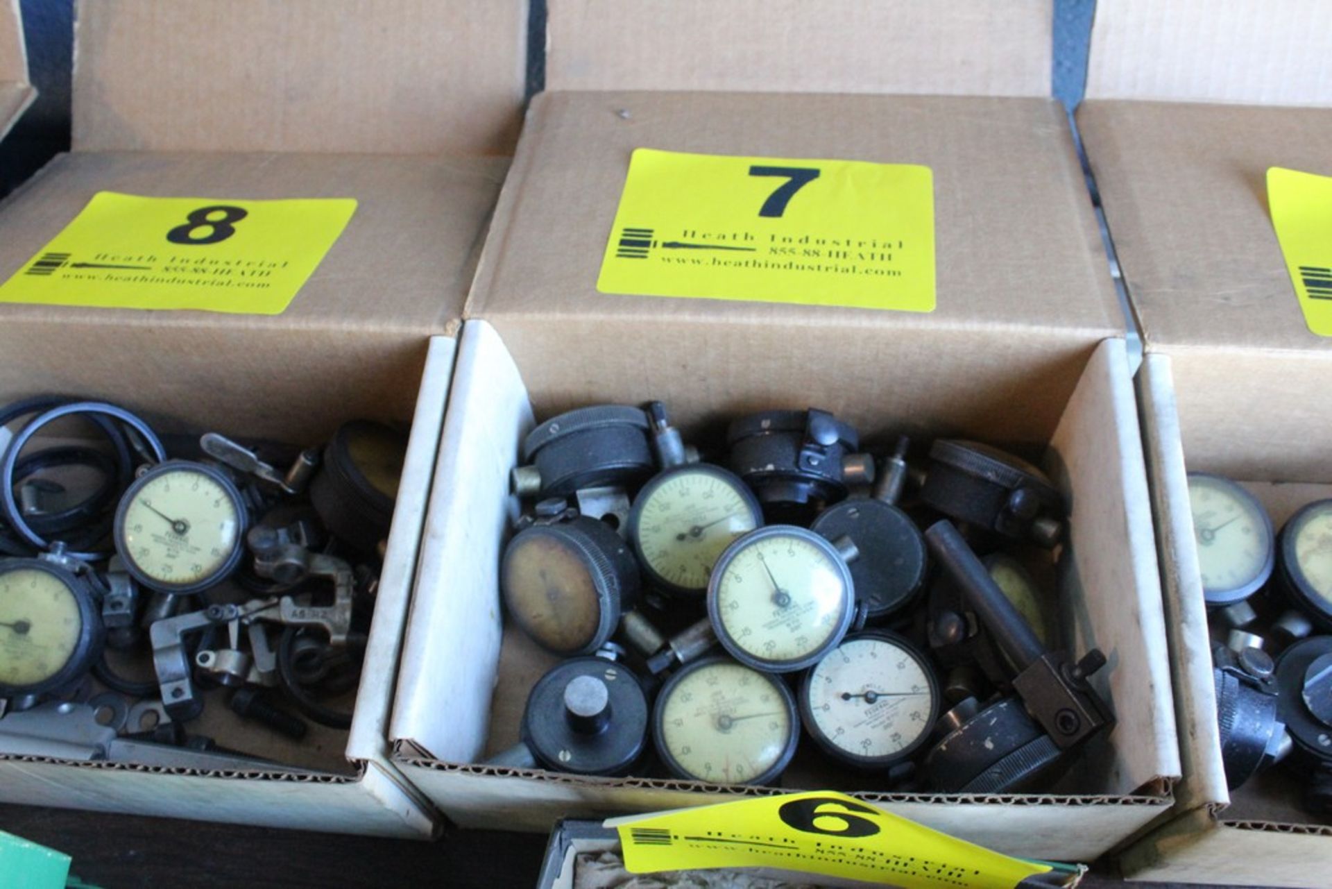 ASSORTED DIAL INDICATOR GAGES IN BOX