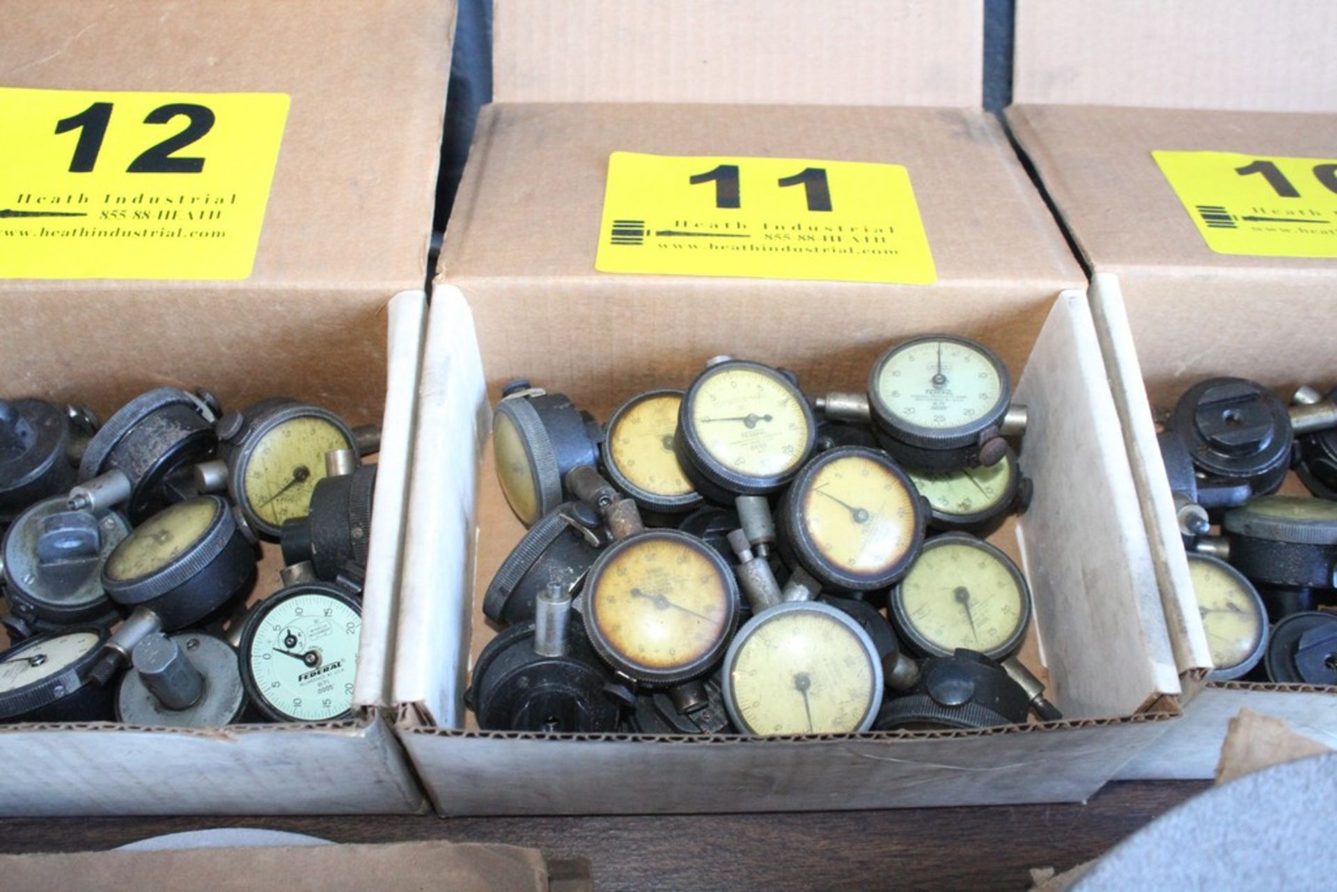 ASSORTED DIAL INDICATOR GAGES IN BOX