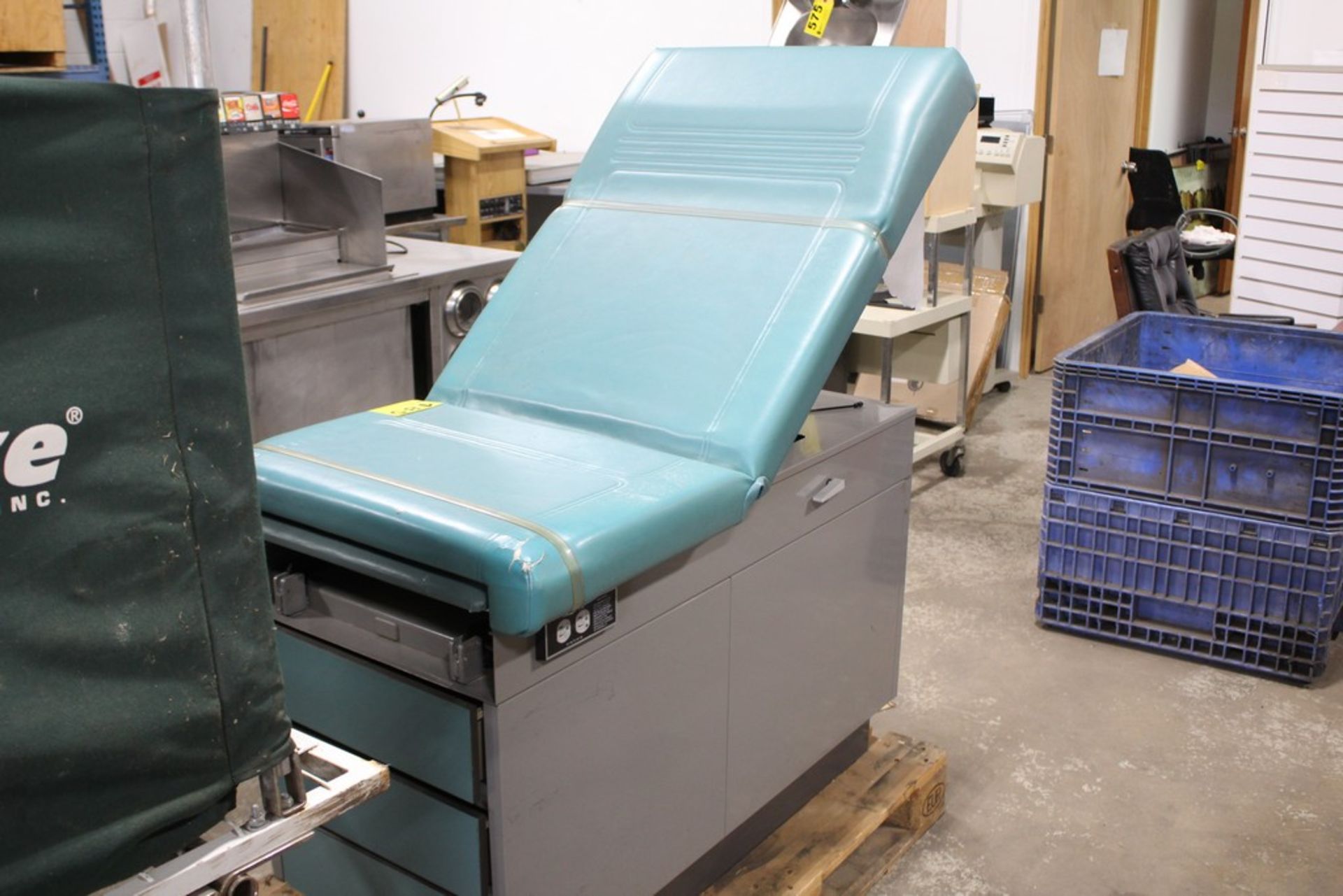 RITTER 100 ELEVATED EXAM TABLE