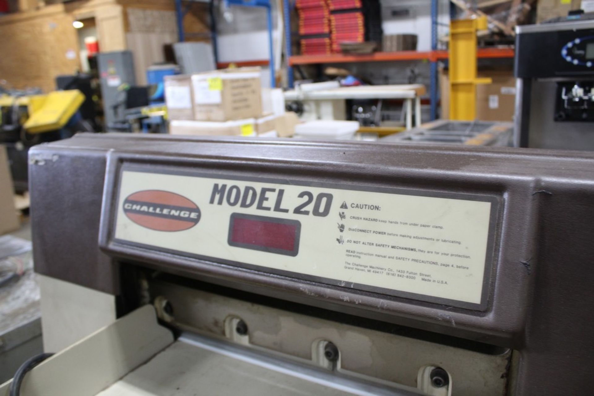 CHALLENGE MODEL 20 PAPER CUTTER - Image 4 of 5