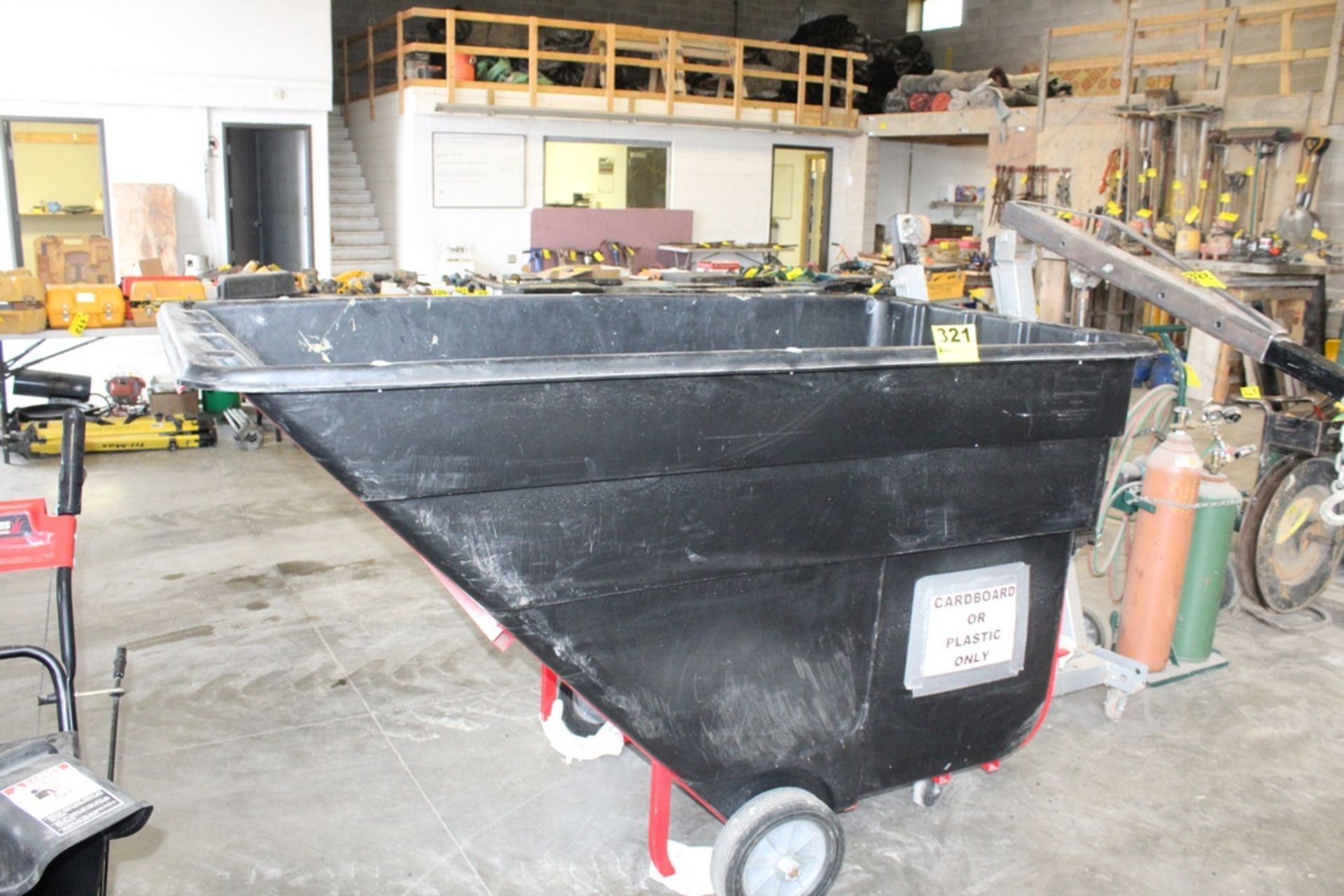 PORTABLE PLASTIC HOPPER 80" X 42" X 50"