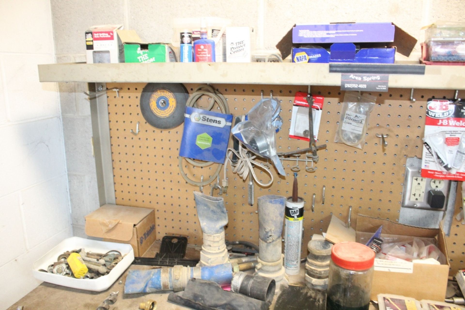 ASSORTED HARDWARE ON BENCH - Image 5 of 5